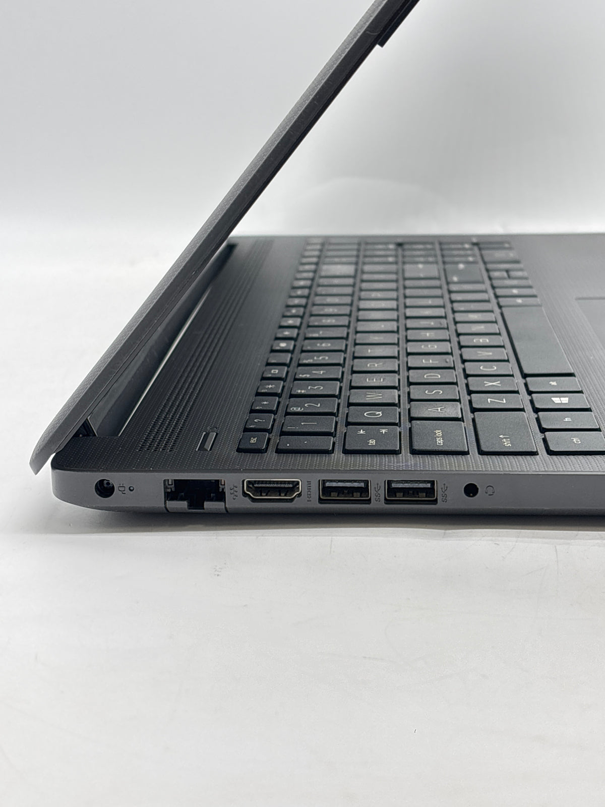HP 255 G7 15.6in AMD E2-9000e 8GB RAM 128GB SSD Black - READ