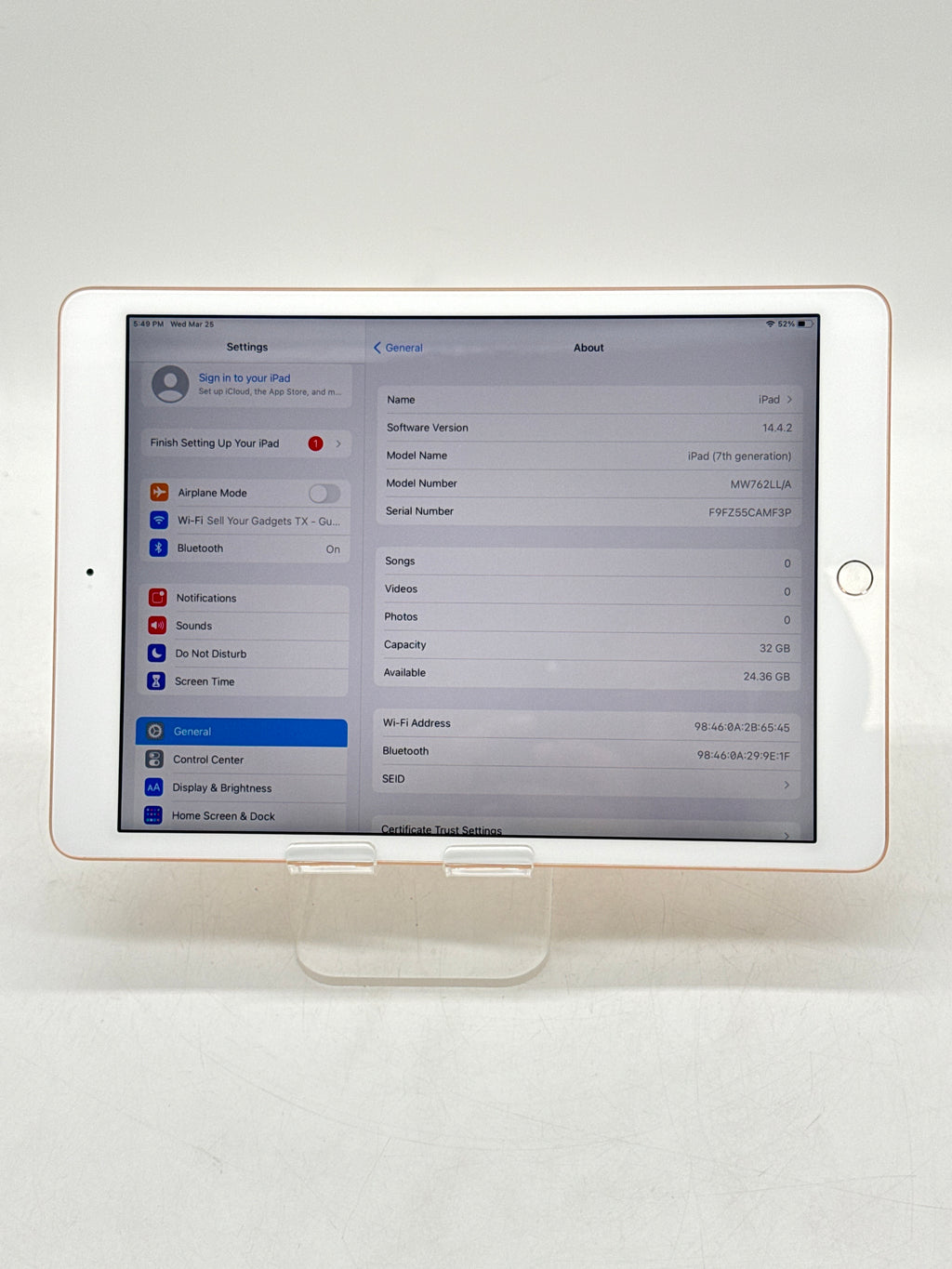 Apple iPad (7th Gen) A2197 32 GB MW762LL/A - Used