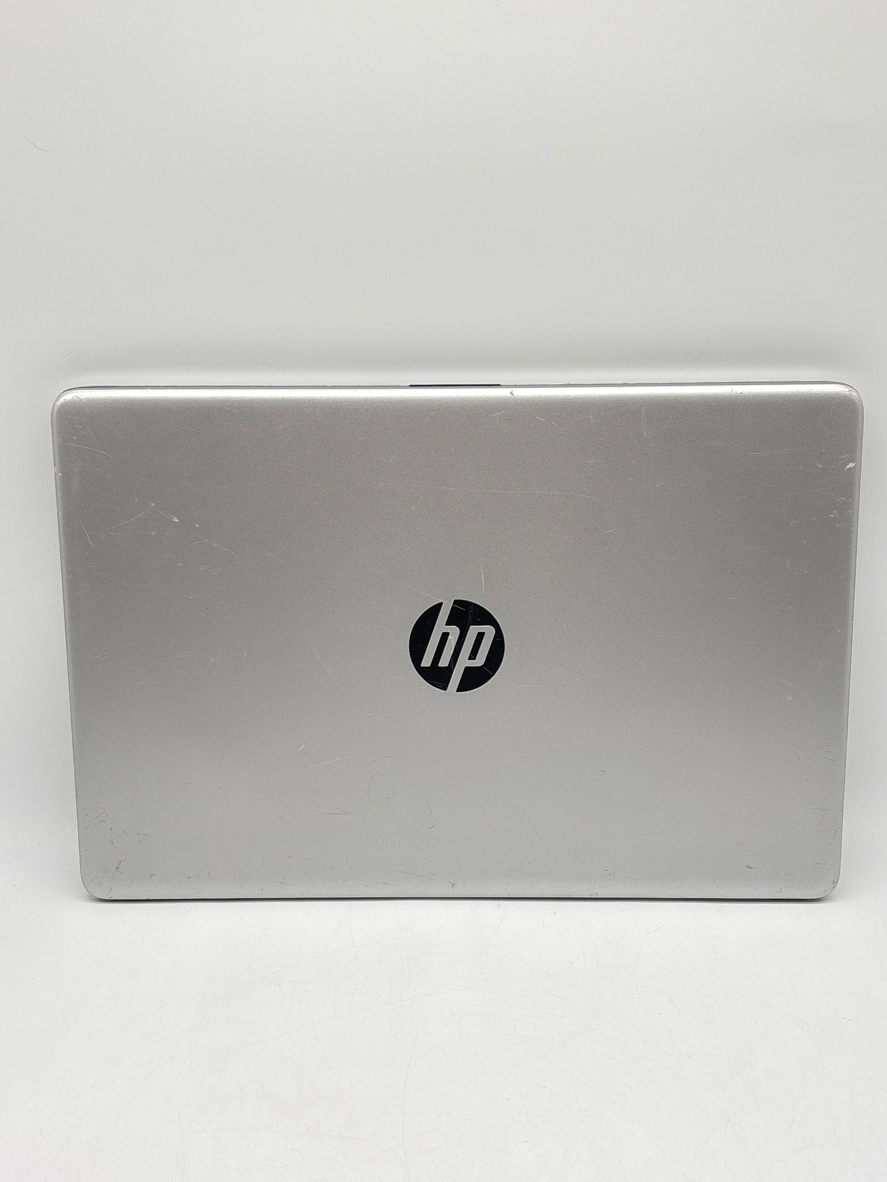 HP 15-dy1051wm i5-1035G1 8GB RAM 256GB SSD - For Parts (Small Cracks on Corners)