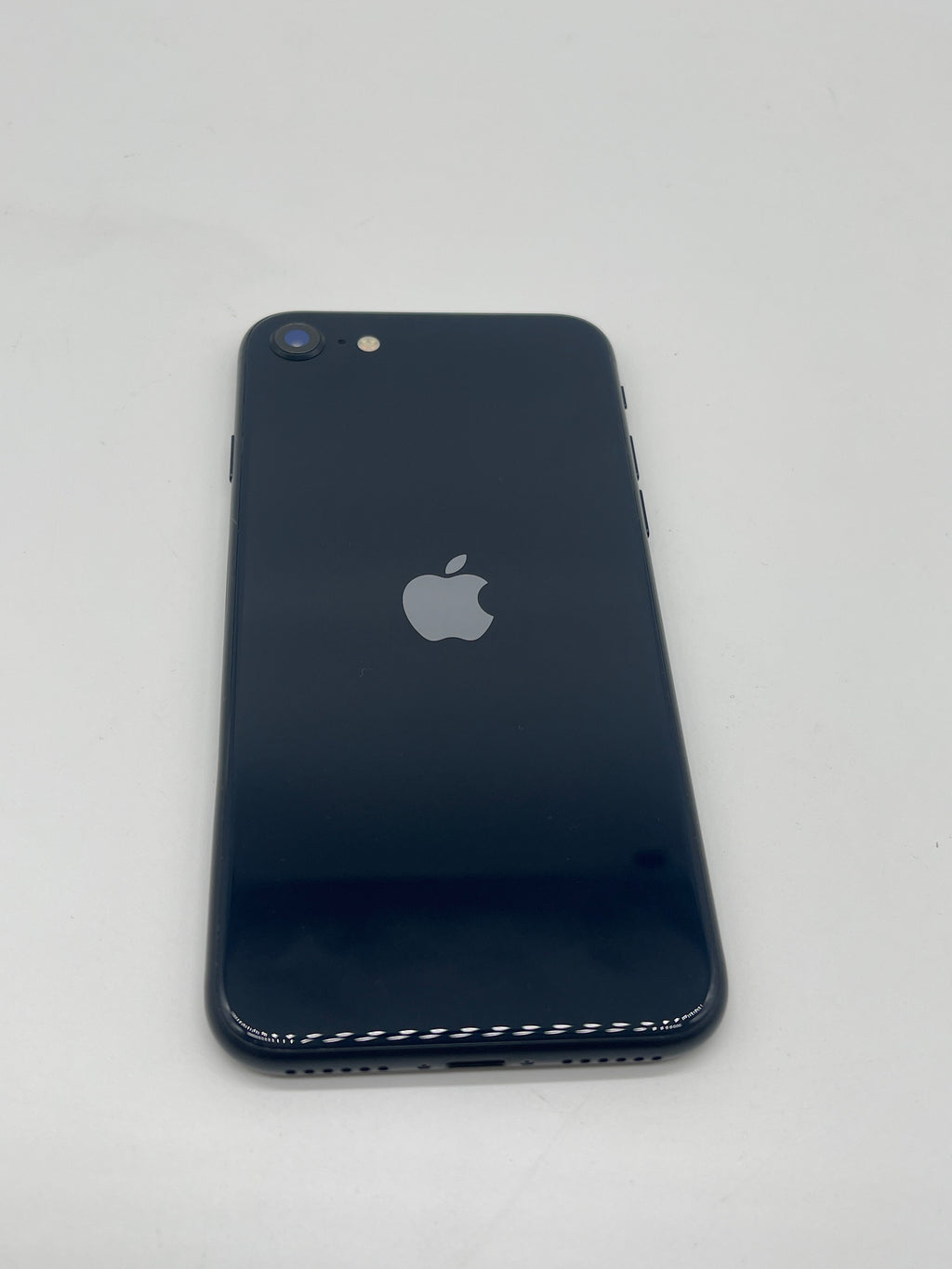 Apple iPhone SE 3rd Gen 4.7" 16GB Black Unlocked - For Parts