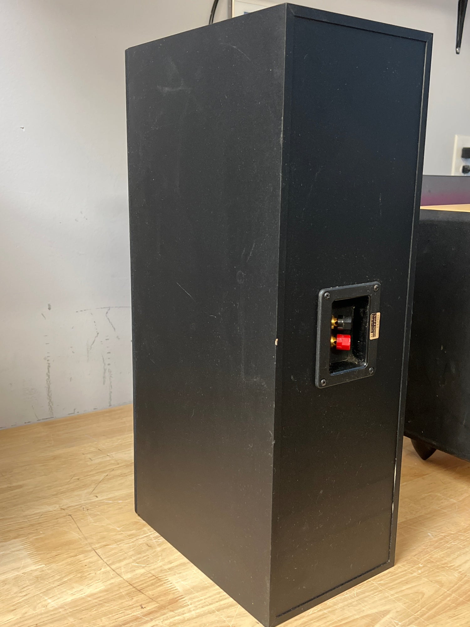 Mirage OM-C3-1 Center Channel Home Theater Speaker - Used