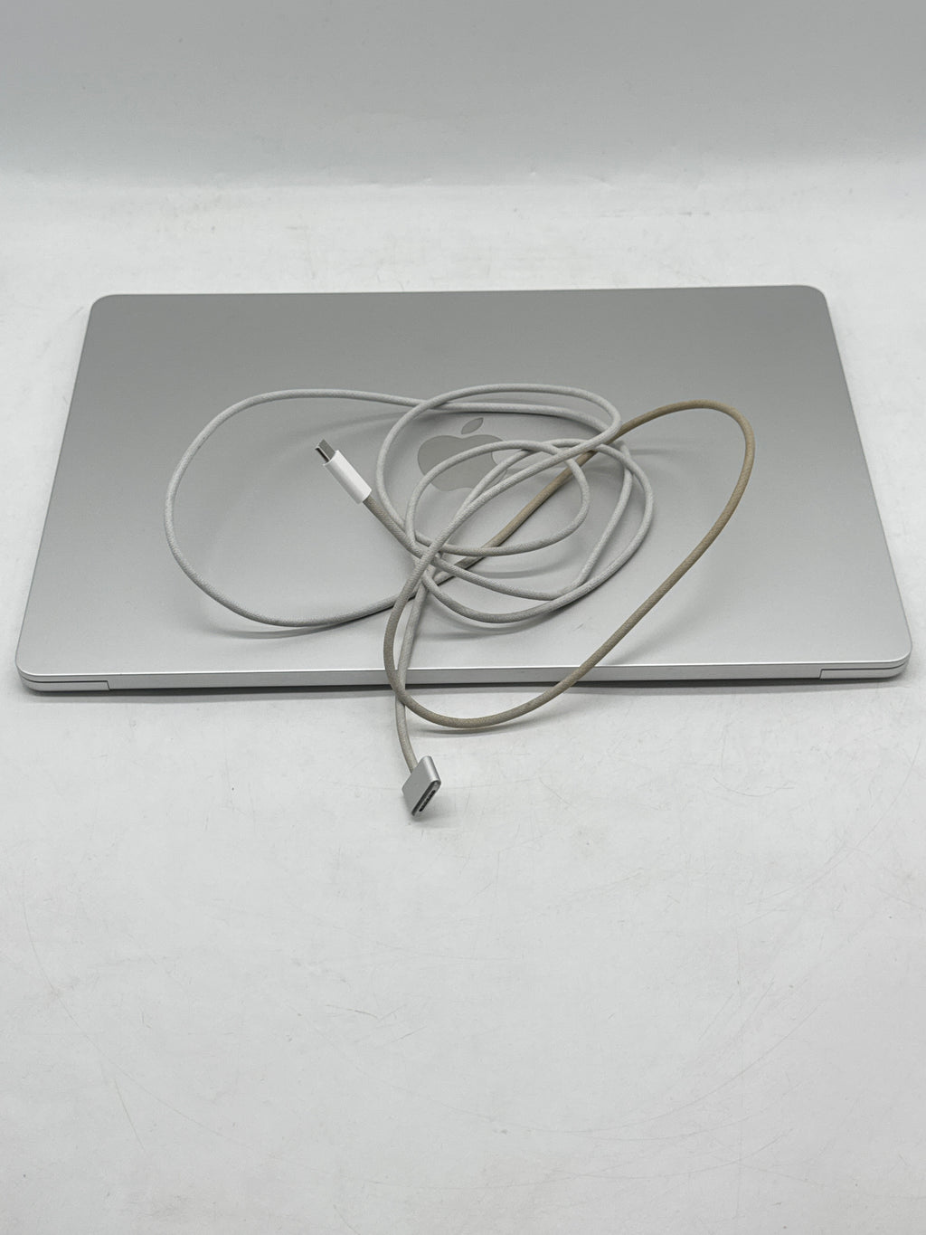 Apple MacBook Air 15in M2 A2941 8GB RAM 256GB SSD Silver - Used
