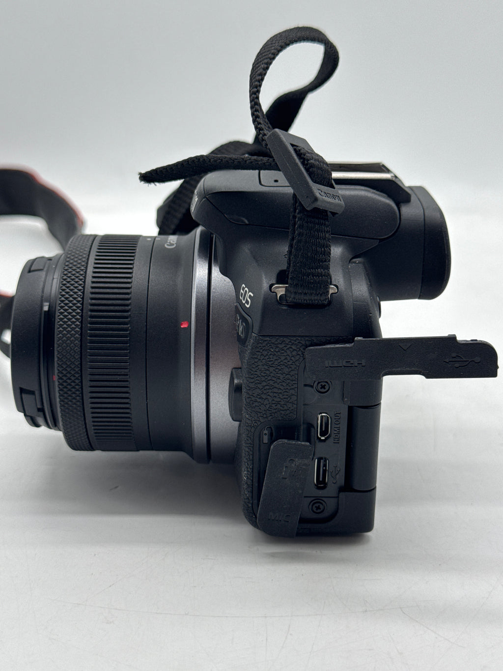 Canon EOS R10 24.2MP Mirrorless Camera w/ Lens Flash Black - Used