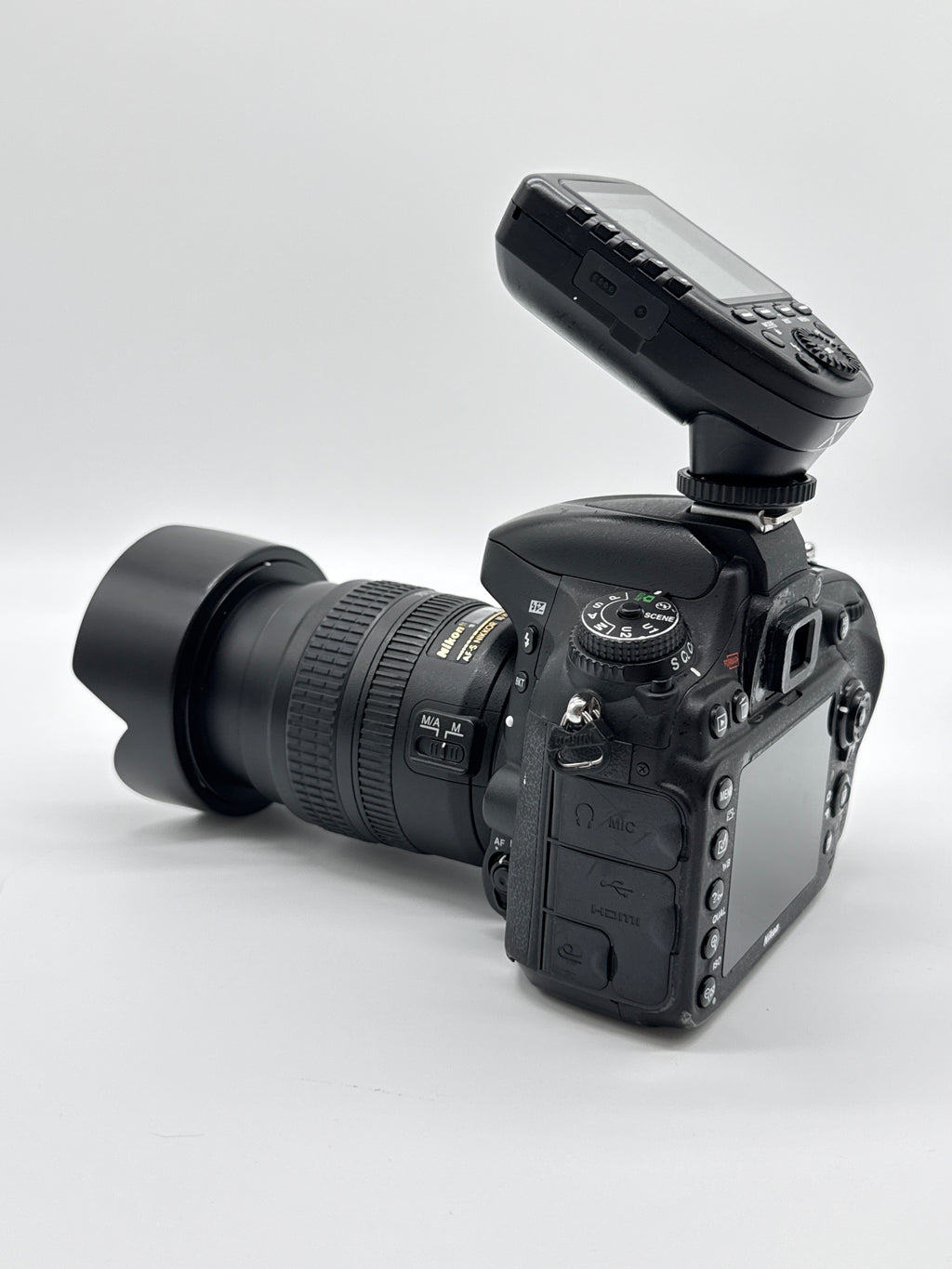 Nikon D610 Digital Camera 24.3MP w/ Nikon 18-70mm Lens (Shutter Count 32285)