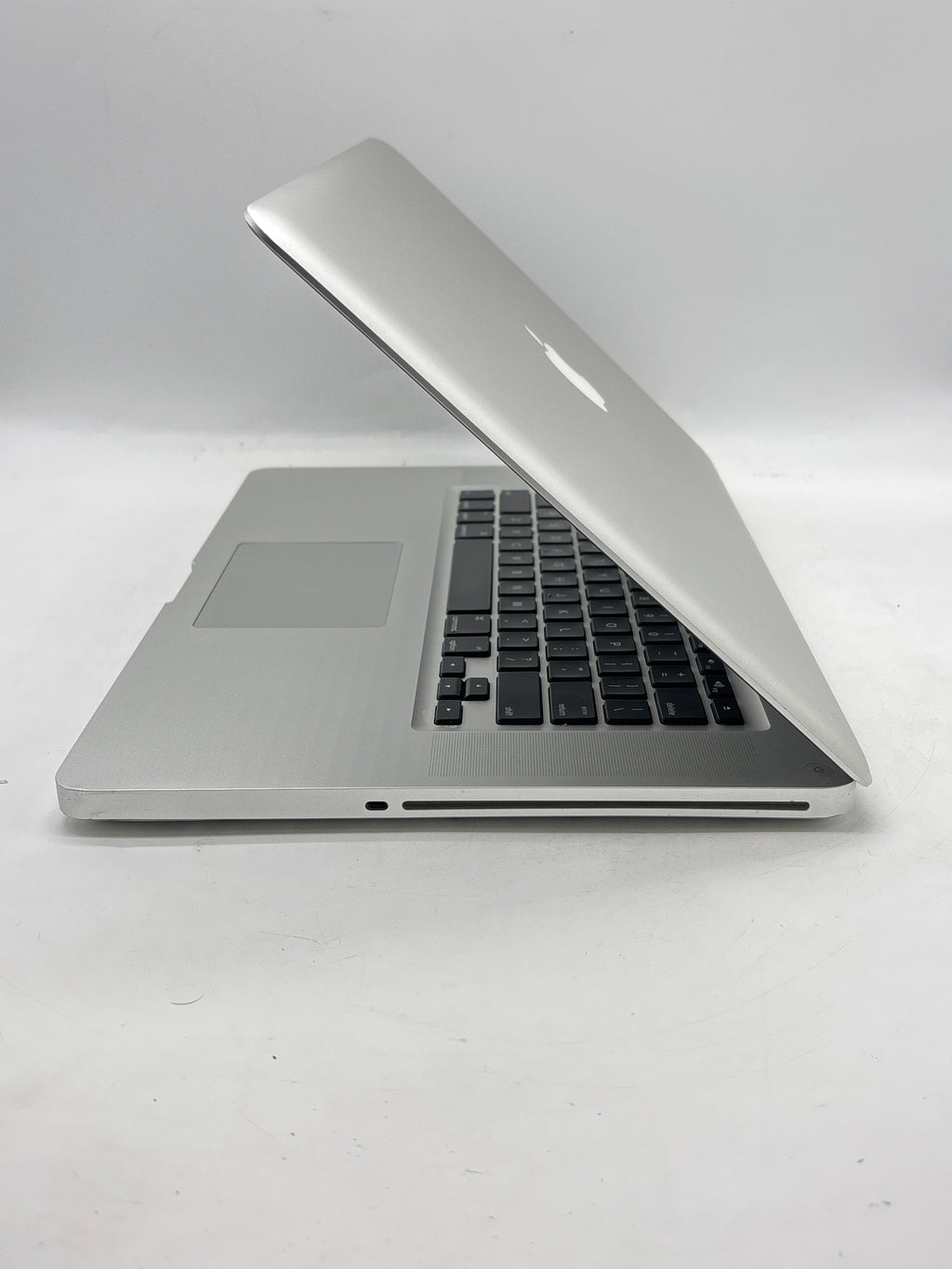 Apple MacBook Pro 15in A1286 Core i7 4GB RAM 500GB SATA Disk - Used
