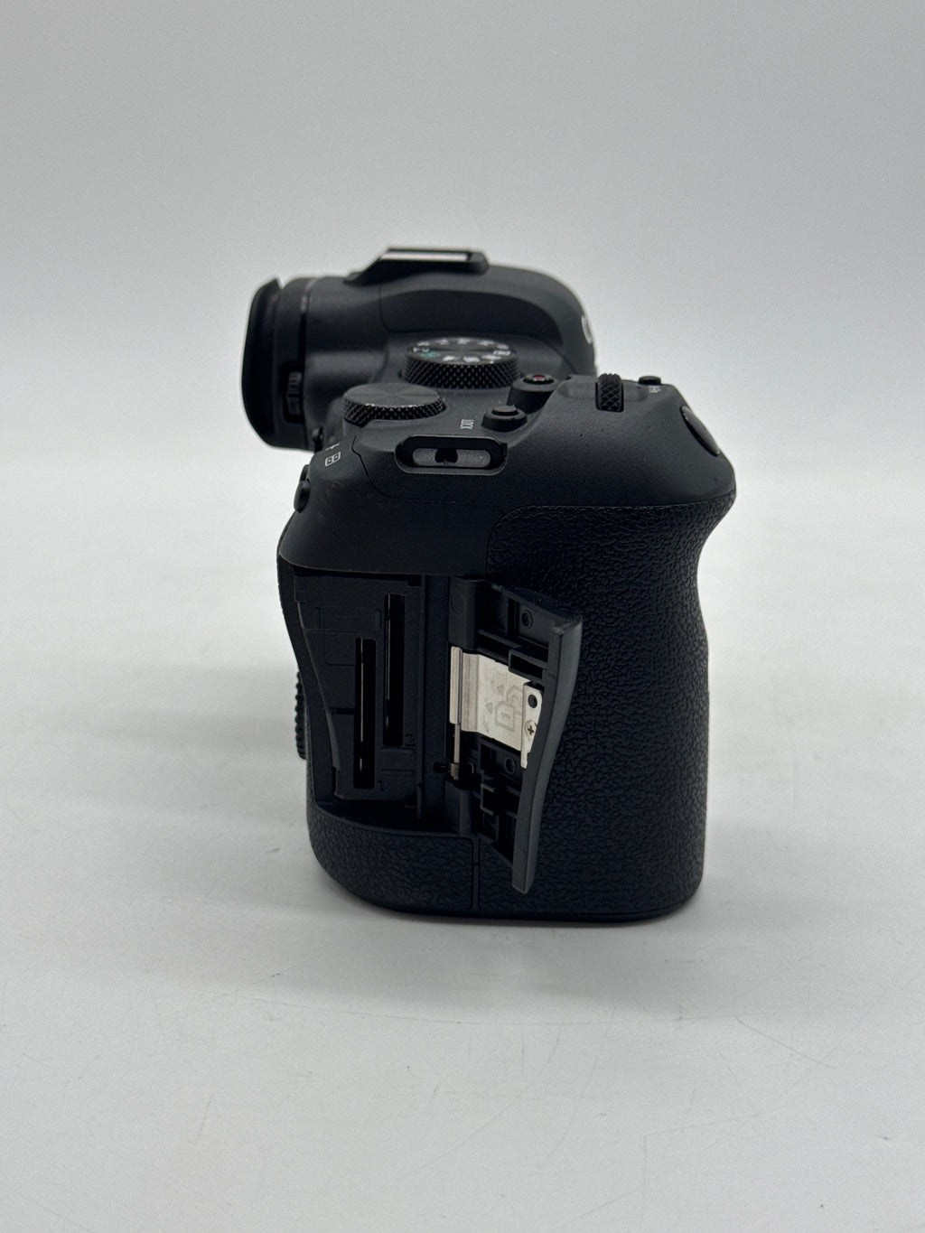 Canon EOS R6 Mirrorless Body Only Black - Used