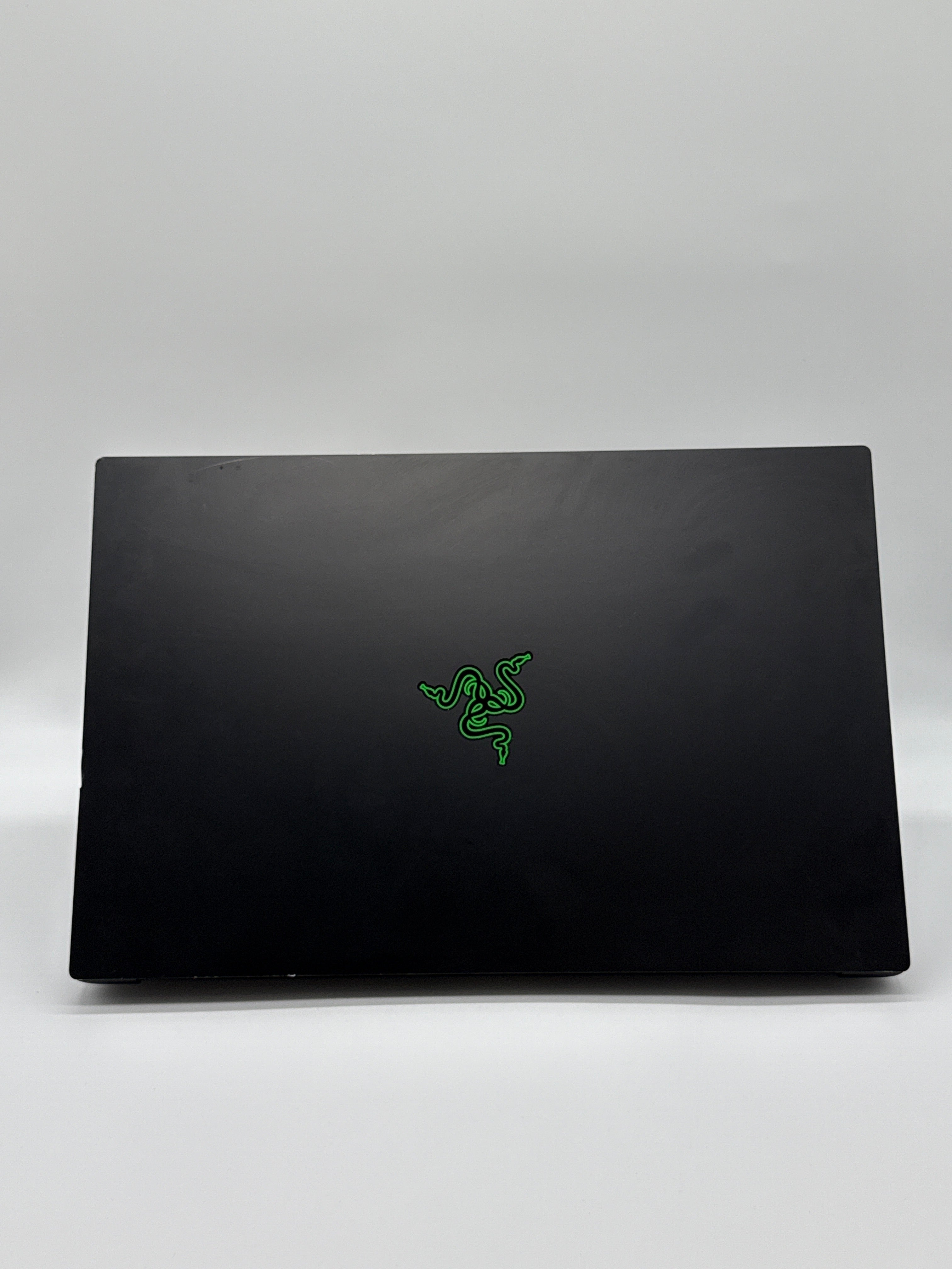 Razer Blade 15 Gaming Laptop i7-10750H 16GB 1.5TB SSD RTX 3070 8GB 15.6" FHD