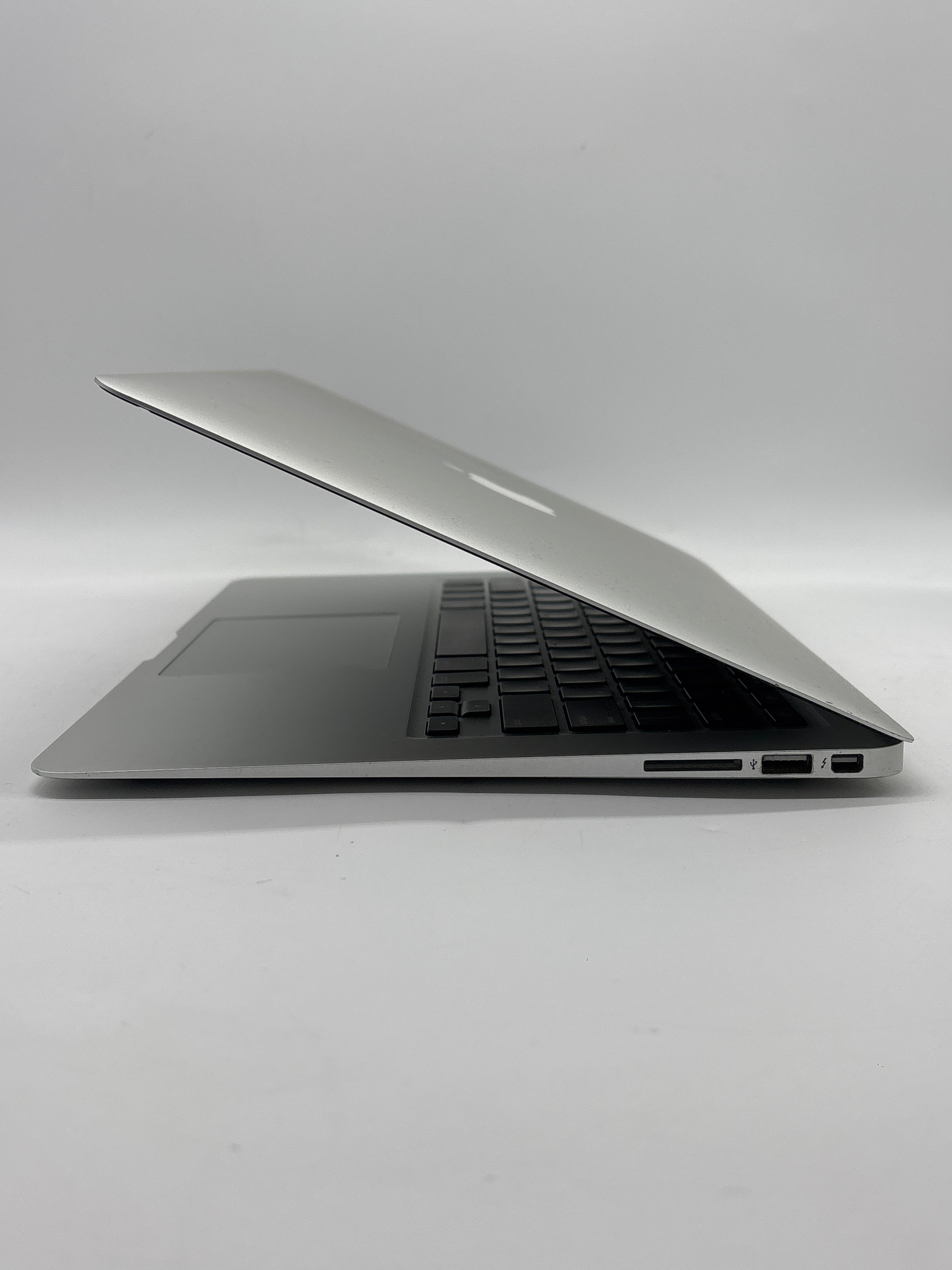 Apple MacBook Air 13" A1466 i5 4GB RAM 128GB SSD - For Parts (Read DESC)