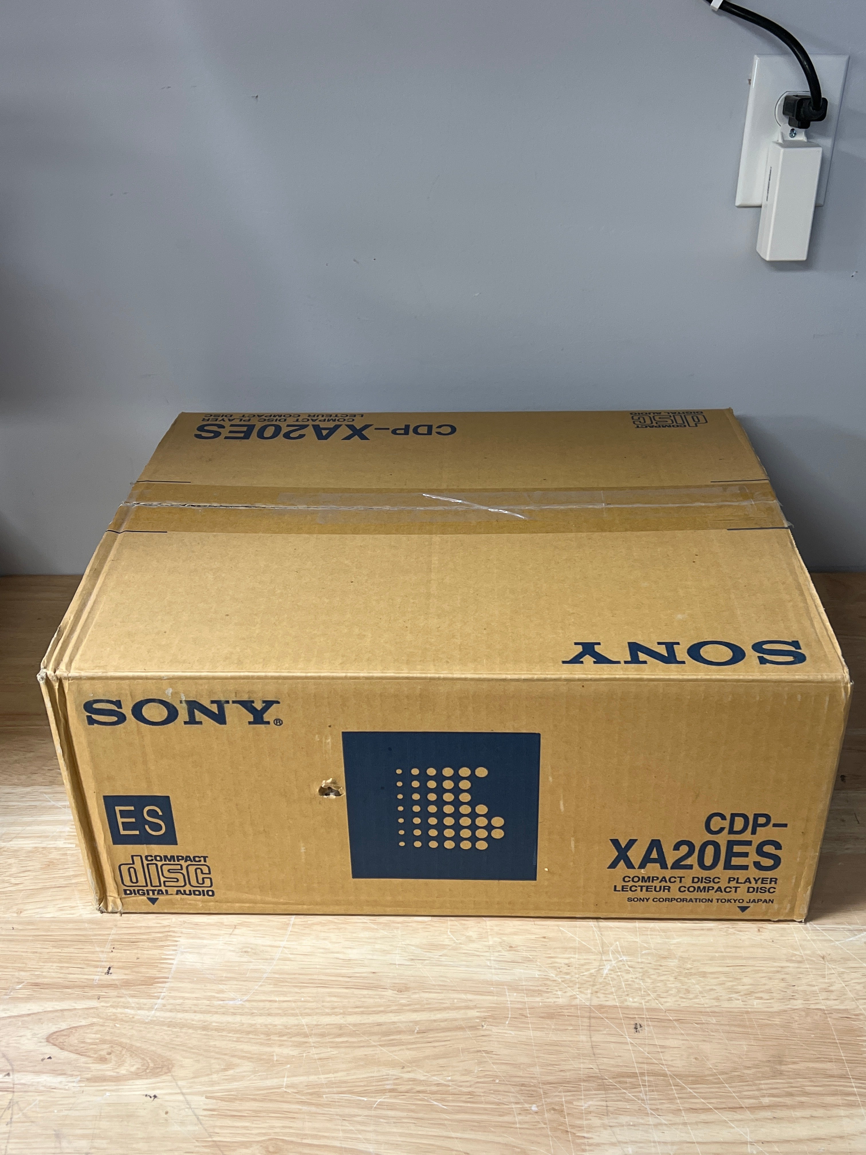 Sony CDP‑XA20ES Hi-Fi Compact Disc Player - Brand New in Box