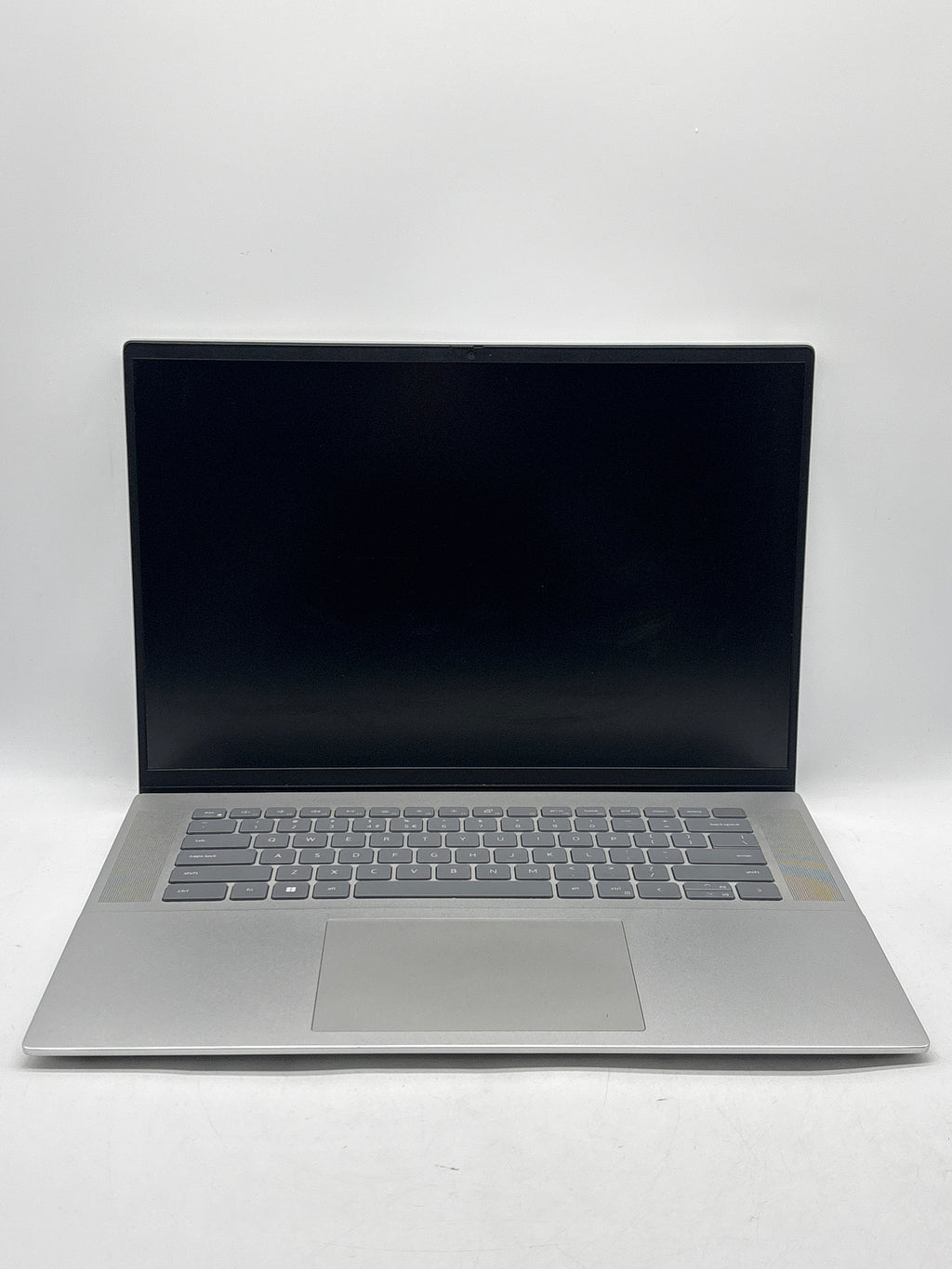 Dell Inspiron 16 5620 16" Intel Core i7-1255U 16GB RAM 512GB SSD MX570A Silver - Used