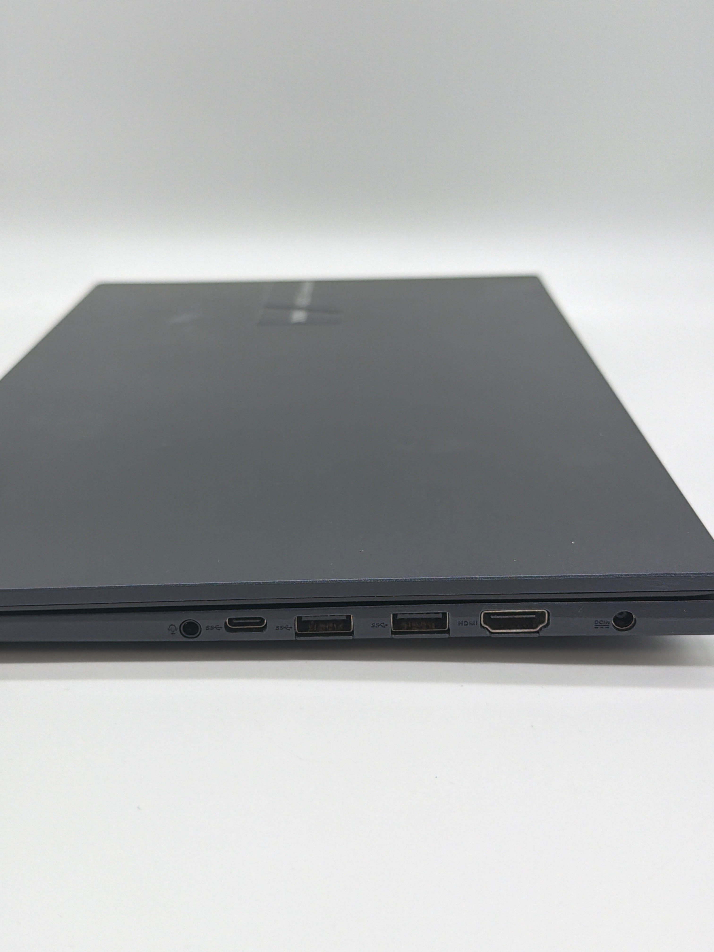 Asus VivoBook X1404Z 14" Intel i3-1215U 16GB RAM 128GB SSD Black