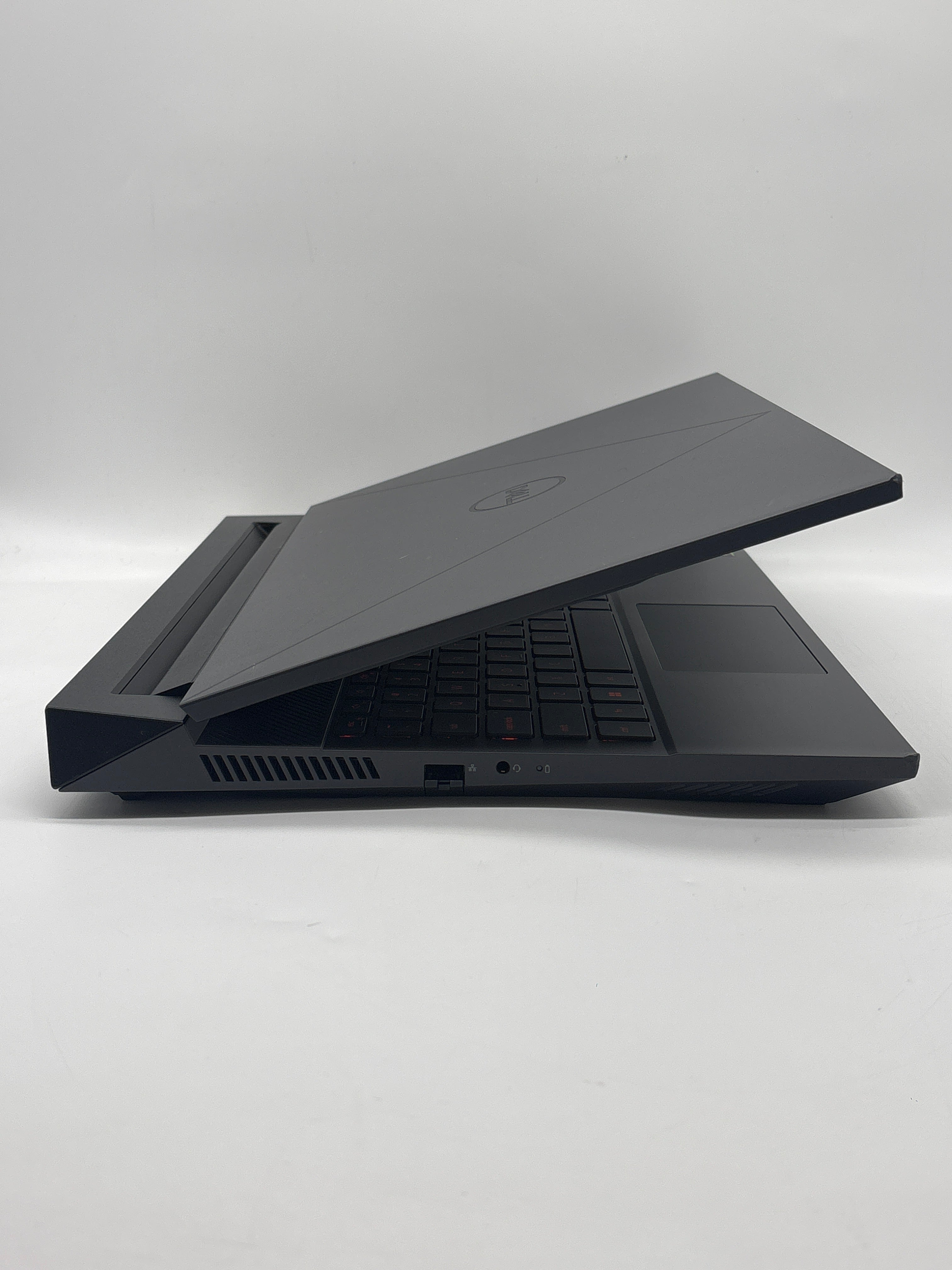 Dell G15 5530 i5-13450HX 8GB RAM 512GB SSD RTX 3050 Used