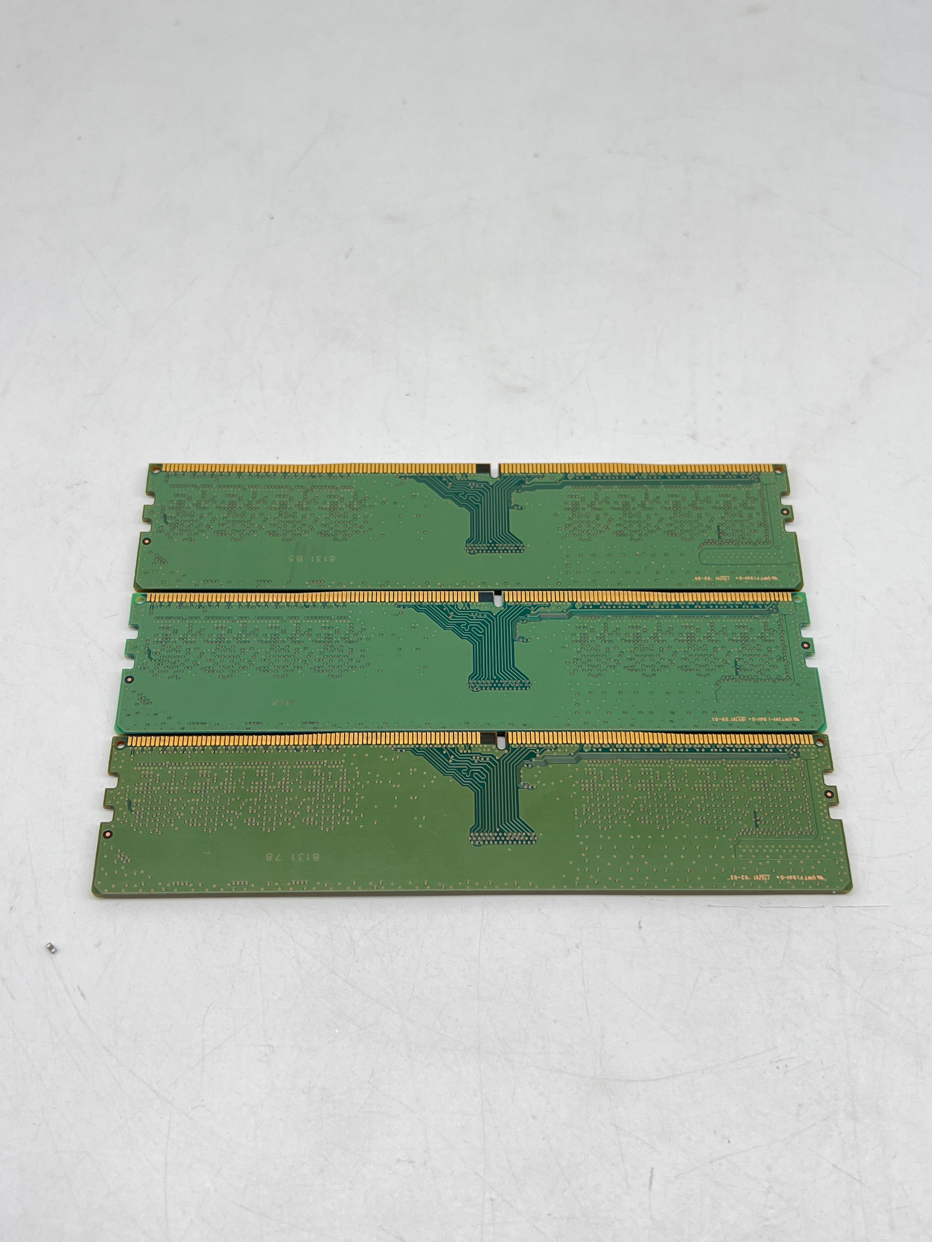(Lot of 3) Samsung 8GB 1RX8 PC4-2666V UDIMM Desktop Memory M378A1K43CB2-CTD