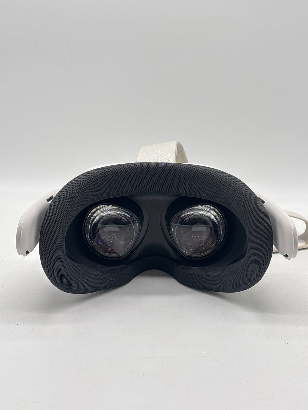 Meta Quest 3S 128GB Standalone All-in-One VR Headset P97