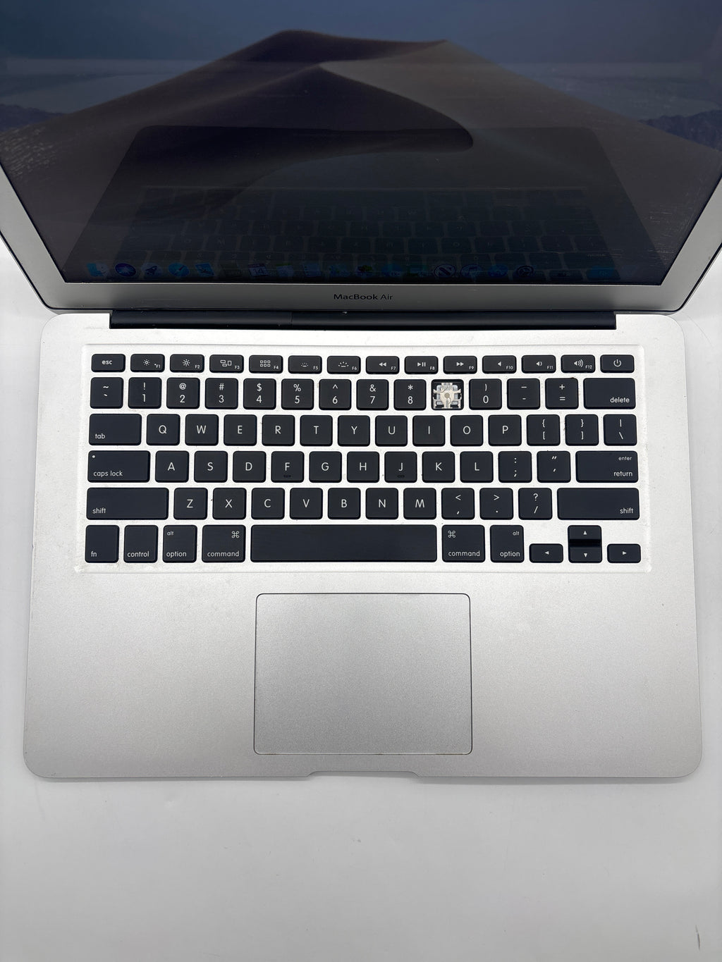 Apple MacBook Air 13" A1466 i7 8GB RAM 128GB SSD - For Parts (Read DESC)