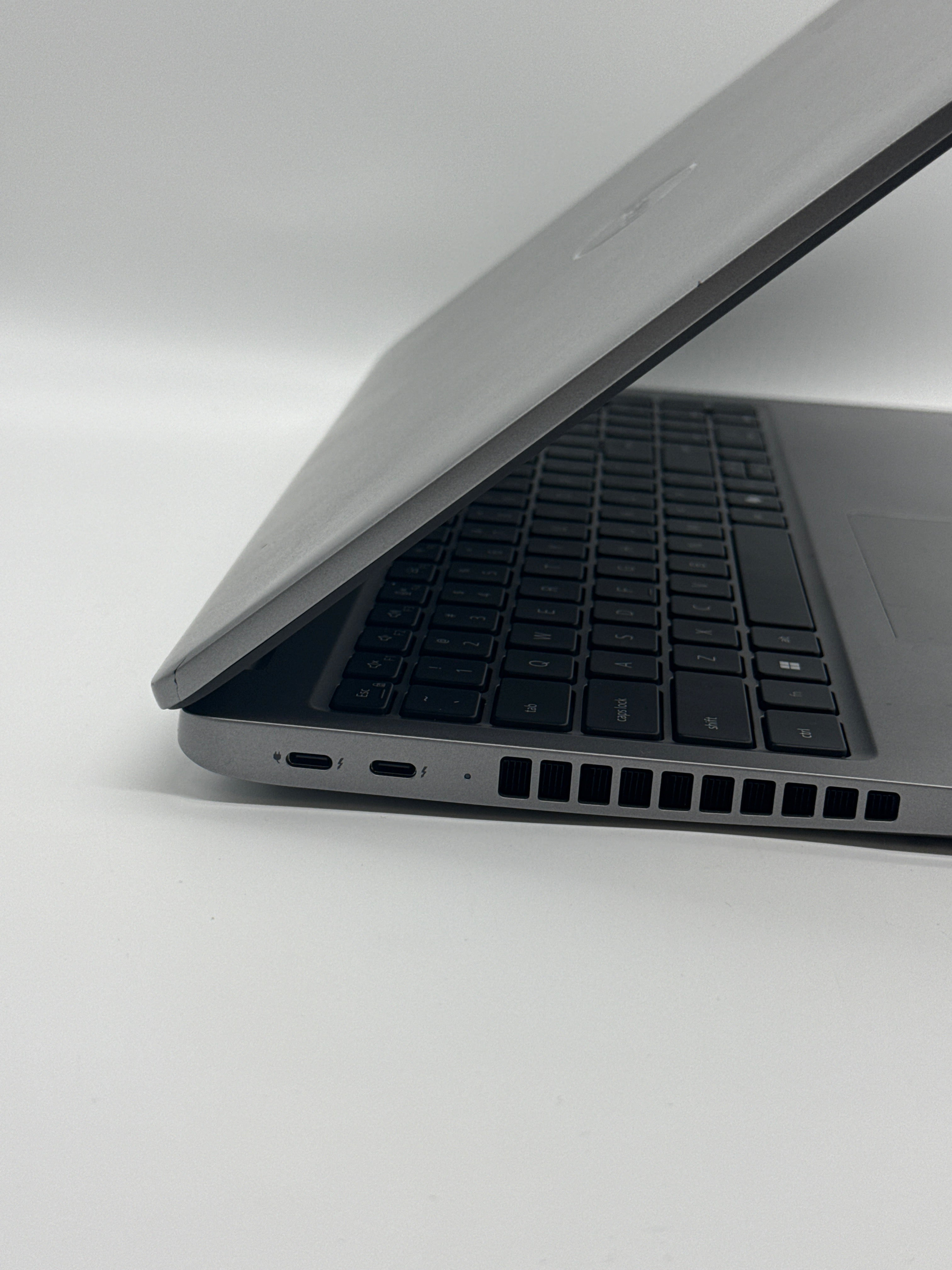 Dell Latitude 5550 Ultra 7 32GB RAM 512GB SSD
