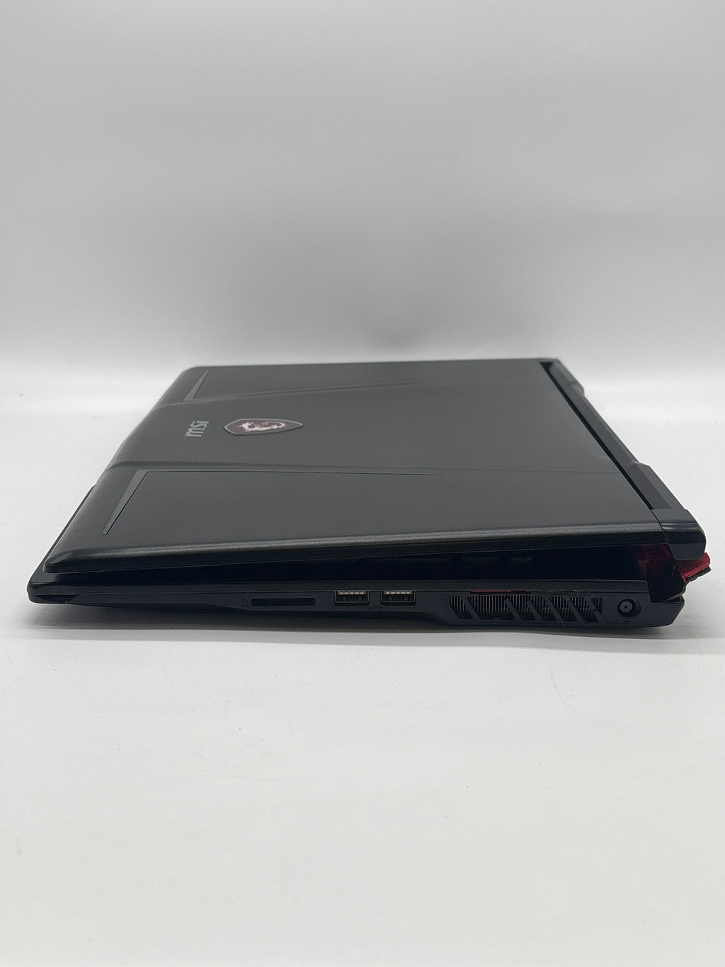MSI GE63 Raider RGB 9SG i7 32GB RAM 512SSD RTX 2080 With Box - For Parts (Read DESC)