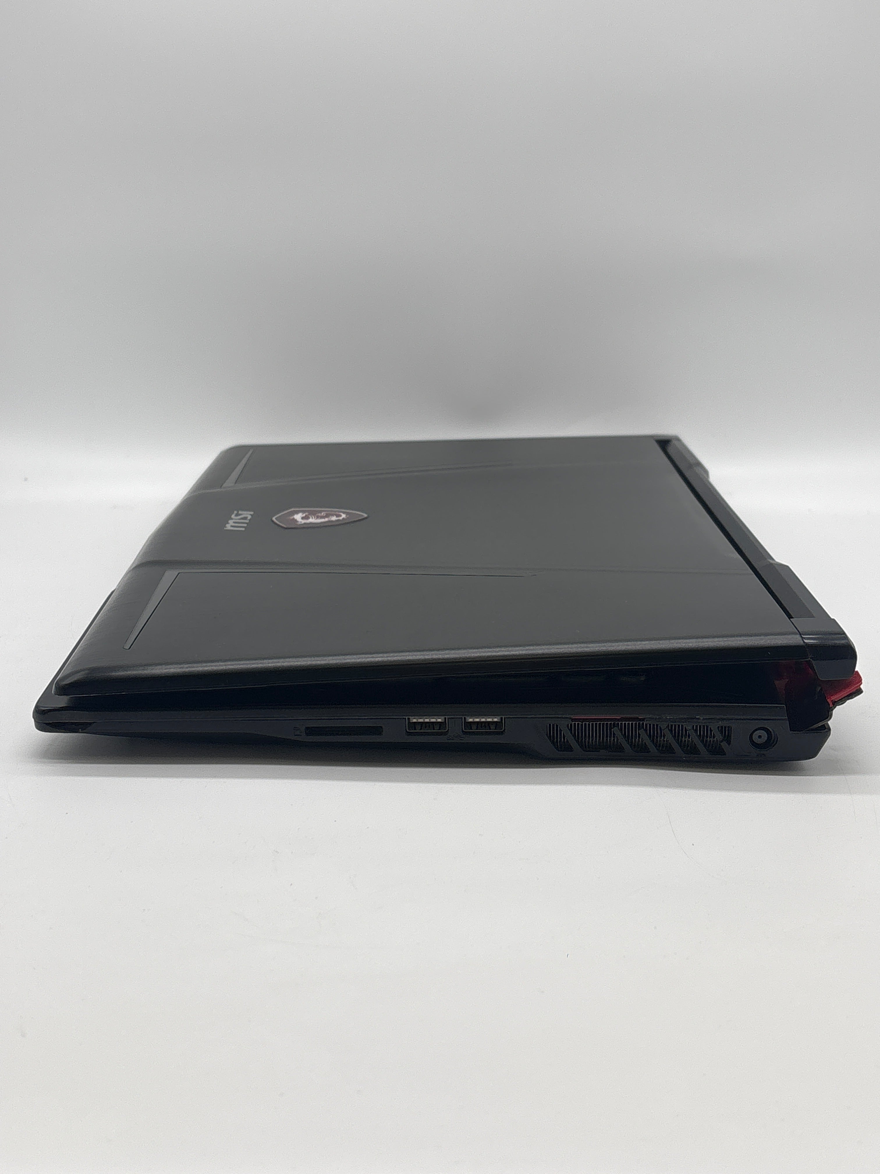 MSI GE63 Raider RGB 9SG i7 32GB RAM 512SSD RTX 2080 With Box - For Parts (Read DESC)