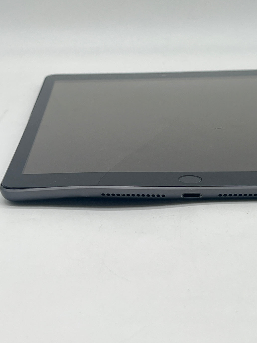 Apple iPad 9th Gen A2602 64GB Wi-Fi - Cracked Screen And Dents