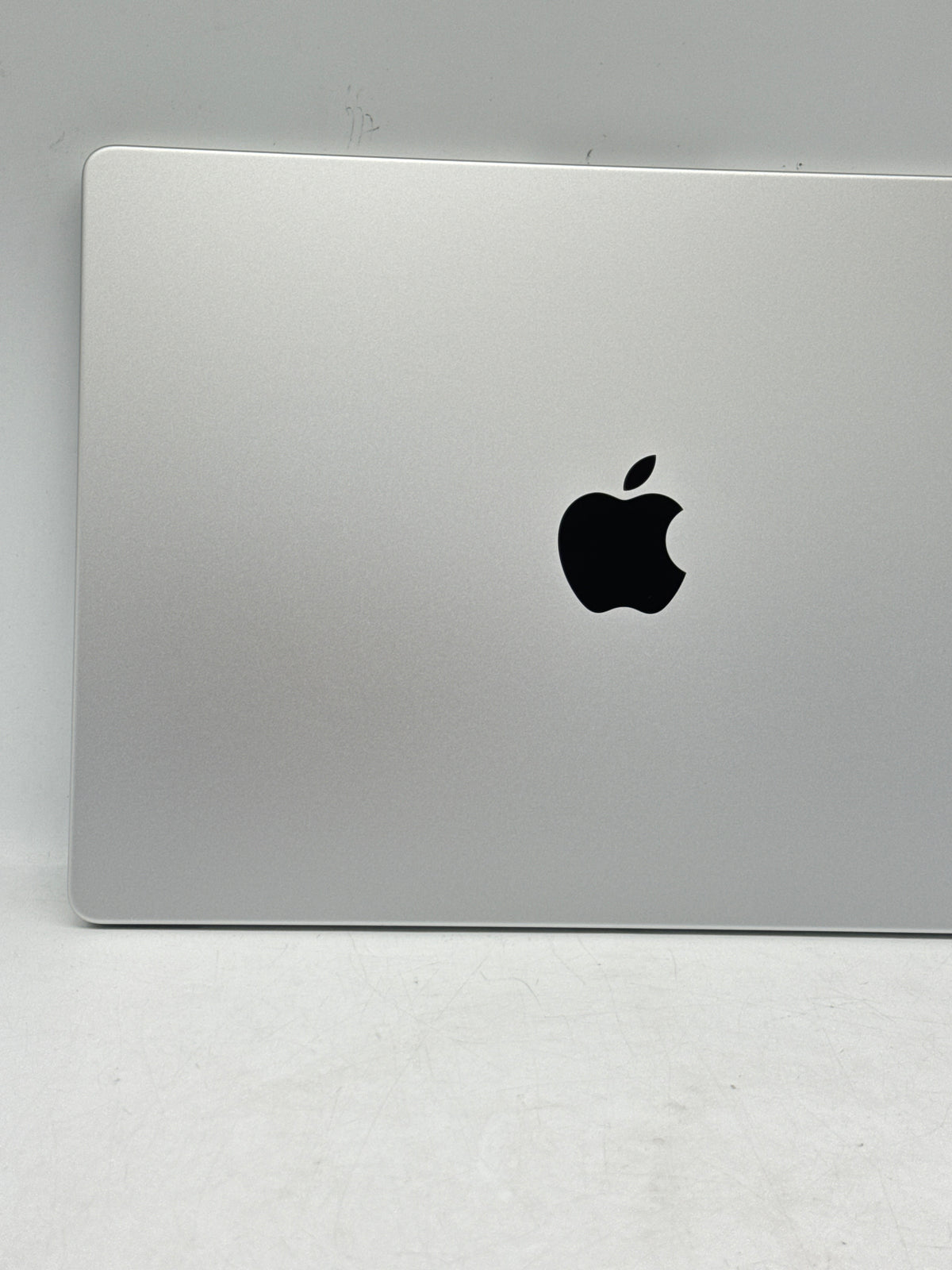 Apple MacBook Pro  M5 A3434 16GB RAM 1TB SSD 14.2" - Used