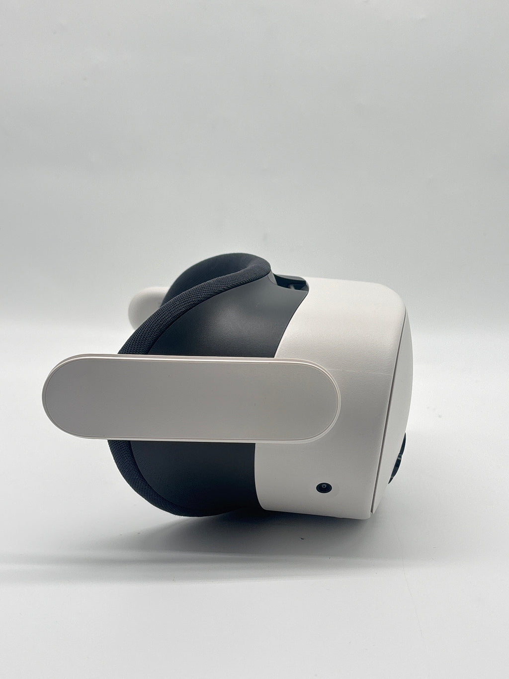 Meta Quest 3S P97 128GB VR Headset with BOBOVR S3 Pro Strap - Used