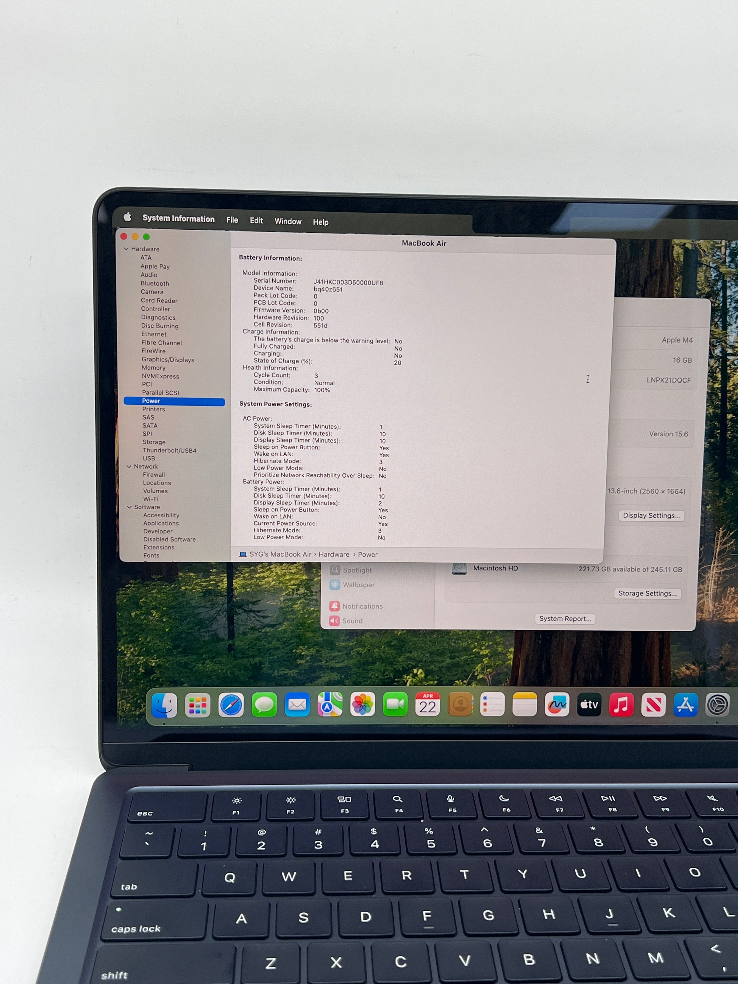 Apple MacBook Air 13" M4 A3240 16GB RAM 256GB SSD - Used