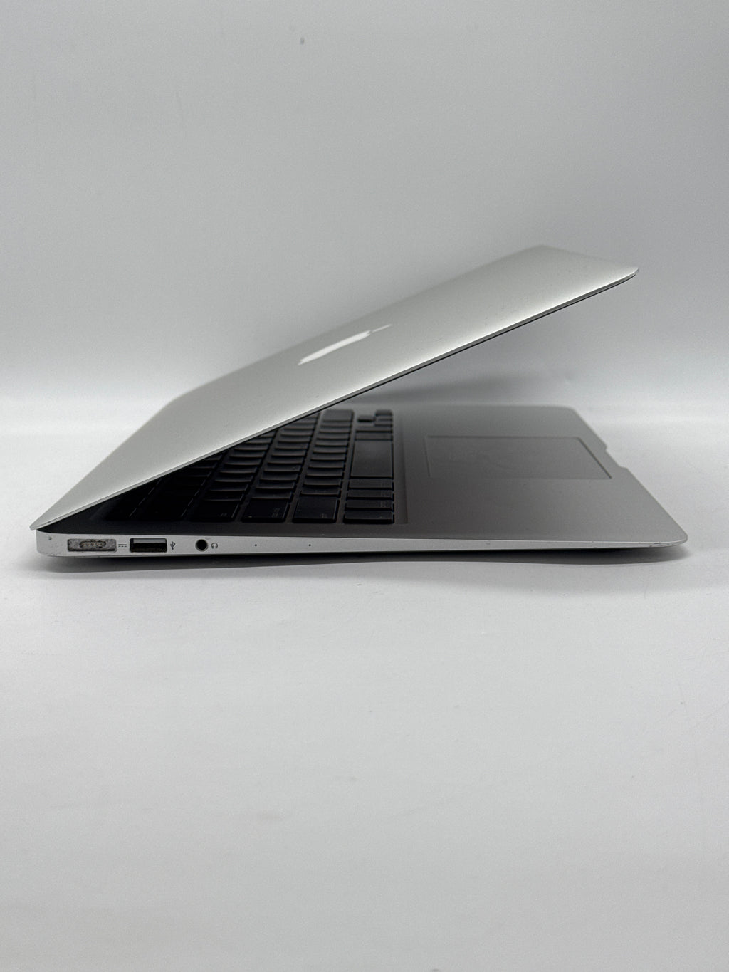 Apple MacBook Air 13" A1466 2015 i5 1.6 GHz 4GB RAM 128GB SSD