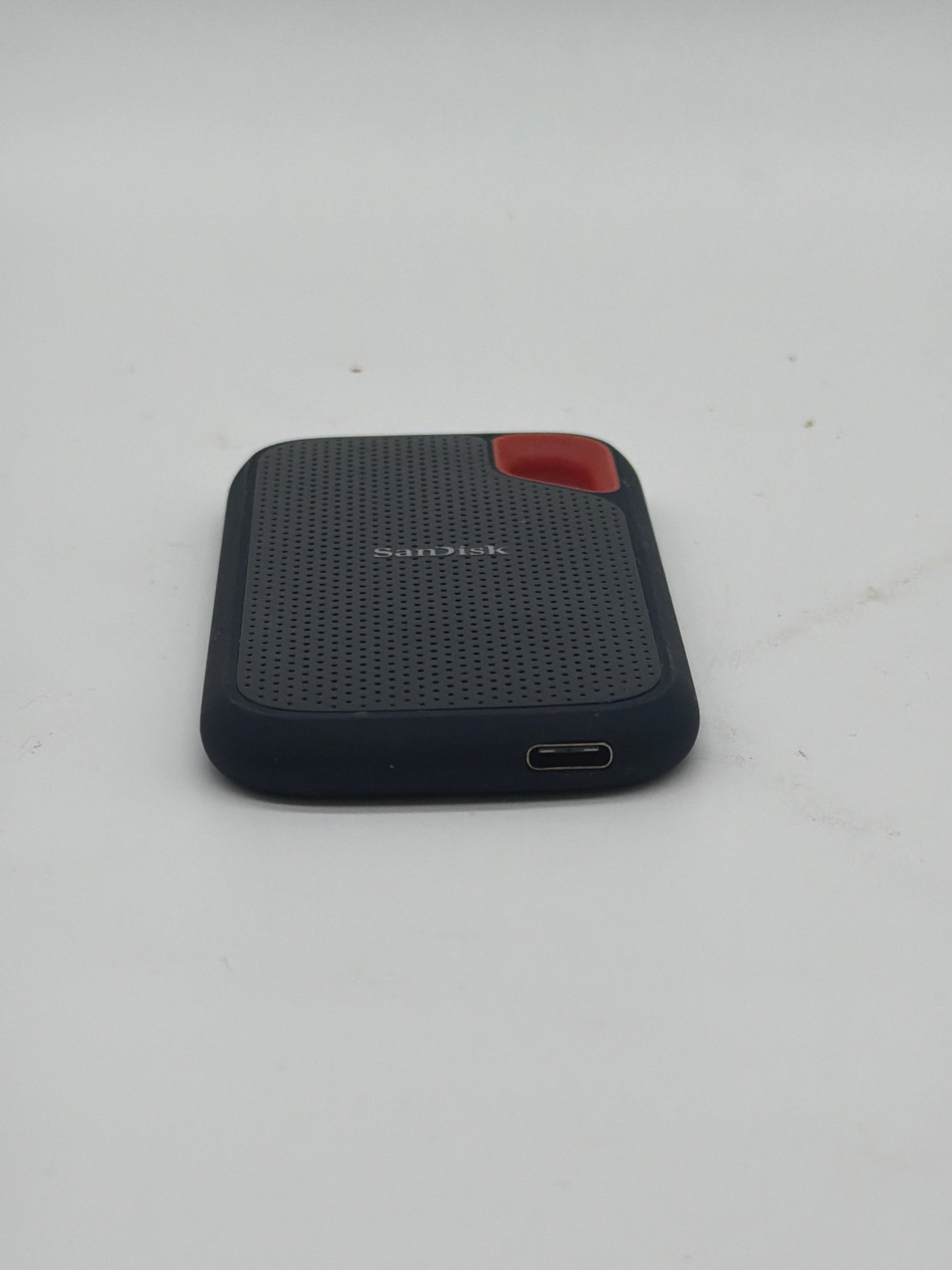 SanDisk 2TB, External,2.5 inch (SDSSDE61-2T00-G25) Solid State Drive