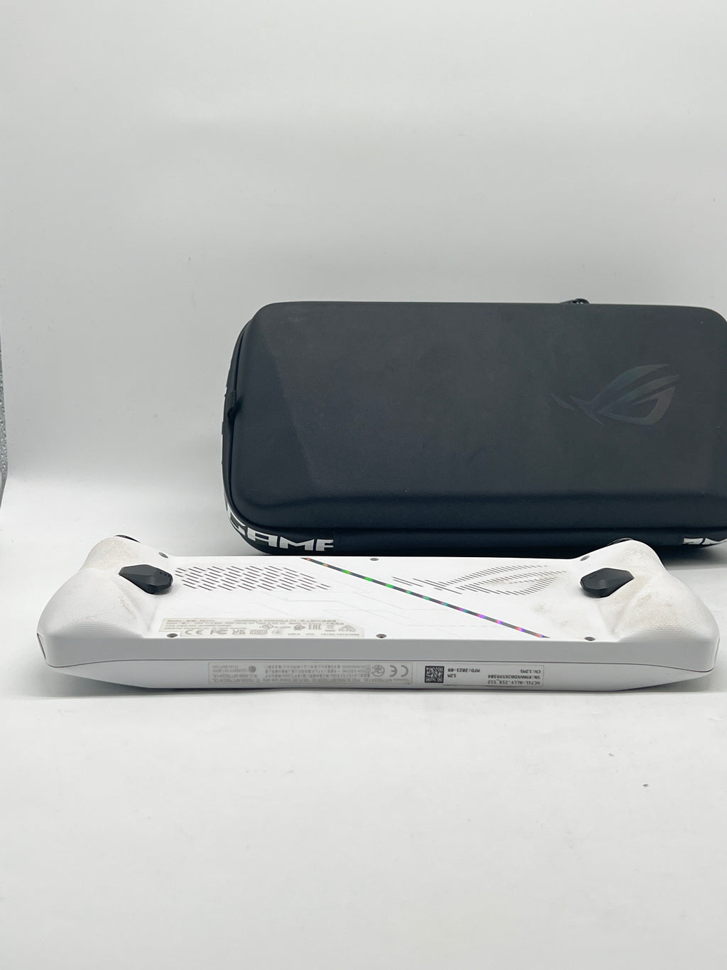 ASUS ROG Ally X 7" AMD Ryzen Z1 Extreme 16GB RAM 512GB White Handheld Console Used