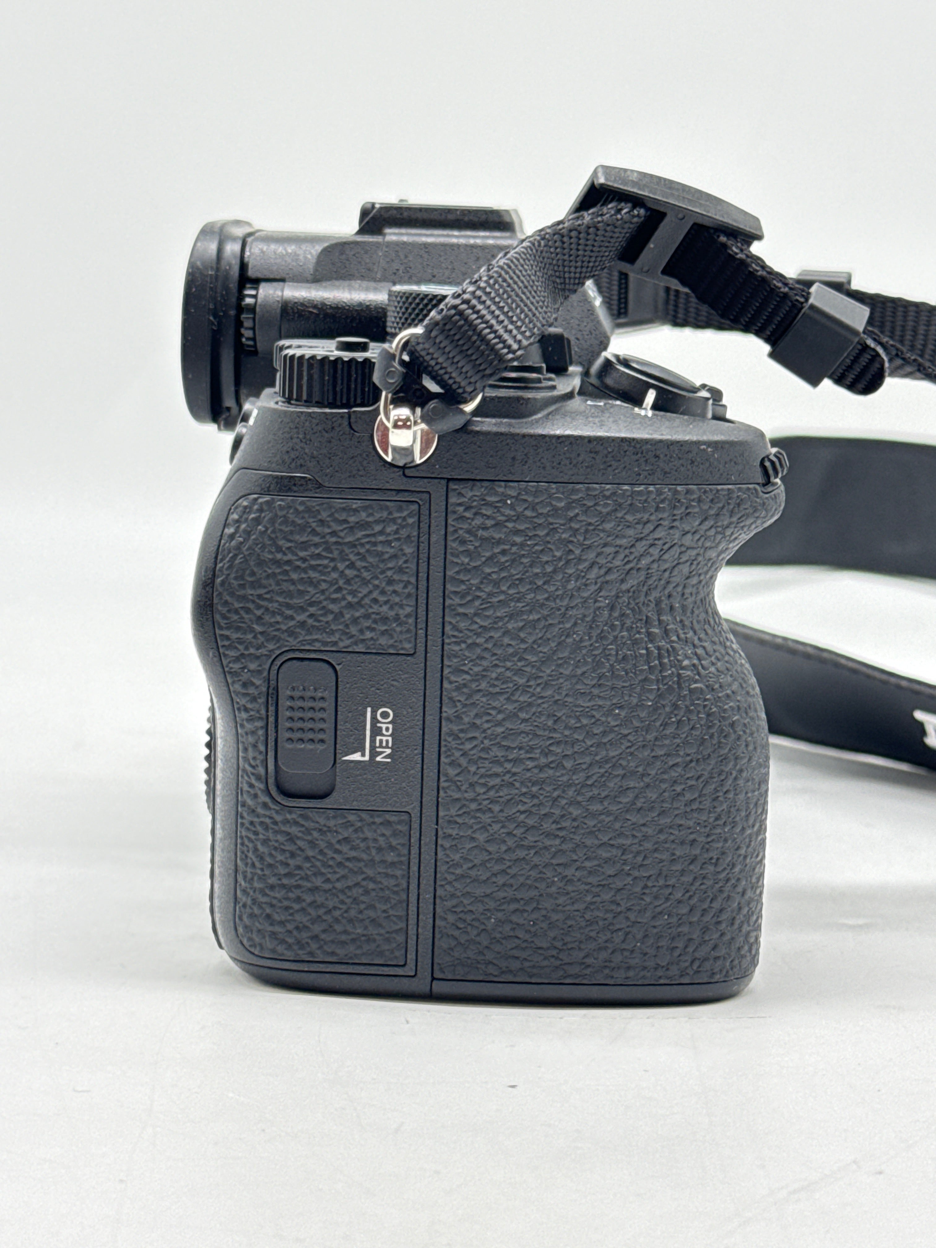 Sony Alpha A7 V ILCE-7M5 33MP Mirrorless Camera Body (Shutter Count 1363)