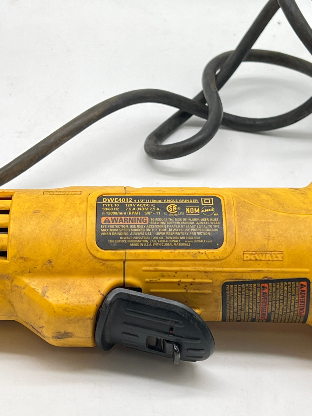 DEWALT DWE4012 4 1/2" Corded ANGLE GRINDER - Used