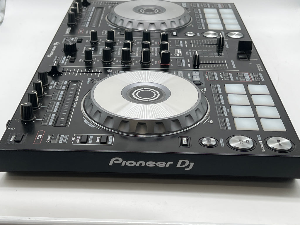 Pioneer DDJ-SR2 2-Channel Serato DJ Controller Black - For Parts (Read)