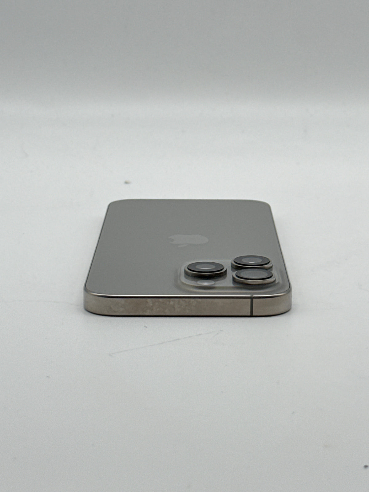 Apple iPhone 16 Pro Max 512GB Natural Titanium Unlocked - Battery 92%