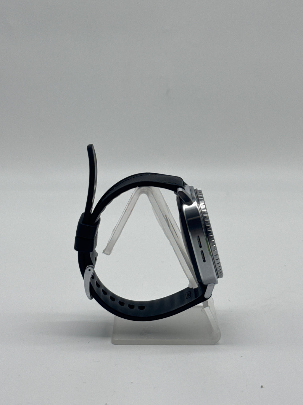 Samsung Galaxy Watch8 Classic 46mm SM-L505U 4G LTE GPS Black Unlocked - Used