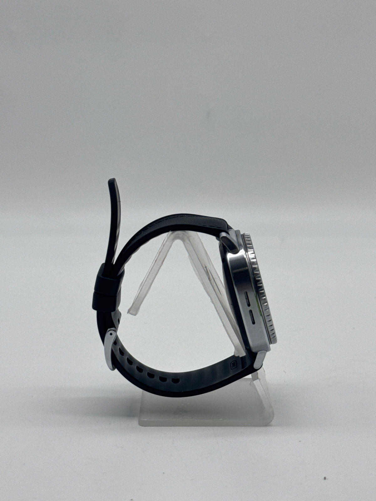 Samsung Galaxy Watch8 Classic 46mm SM-L505U 4G LTE GPS Black Unlocked - Used