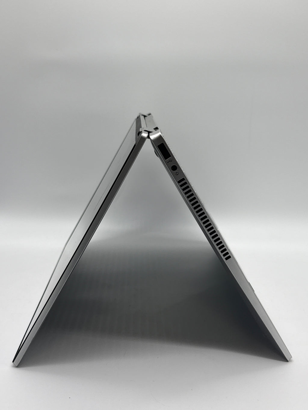HP Pavilion x360 14-dw1010wm i5-1135G7 8GB RAM 256GB SSD