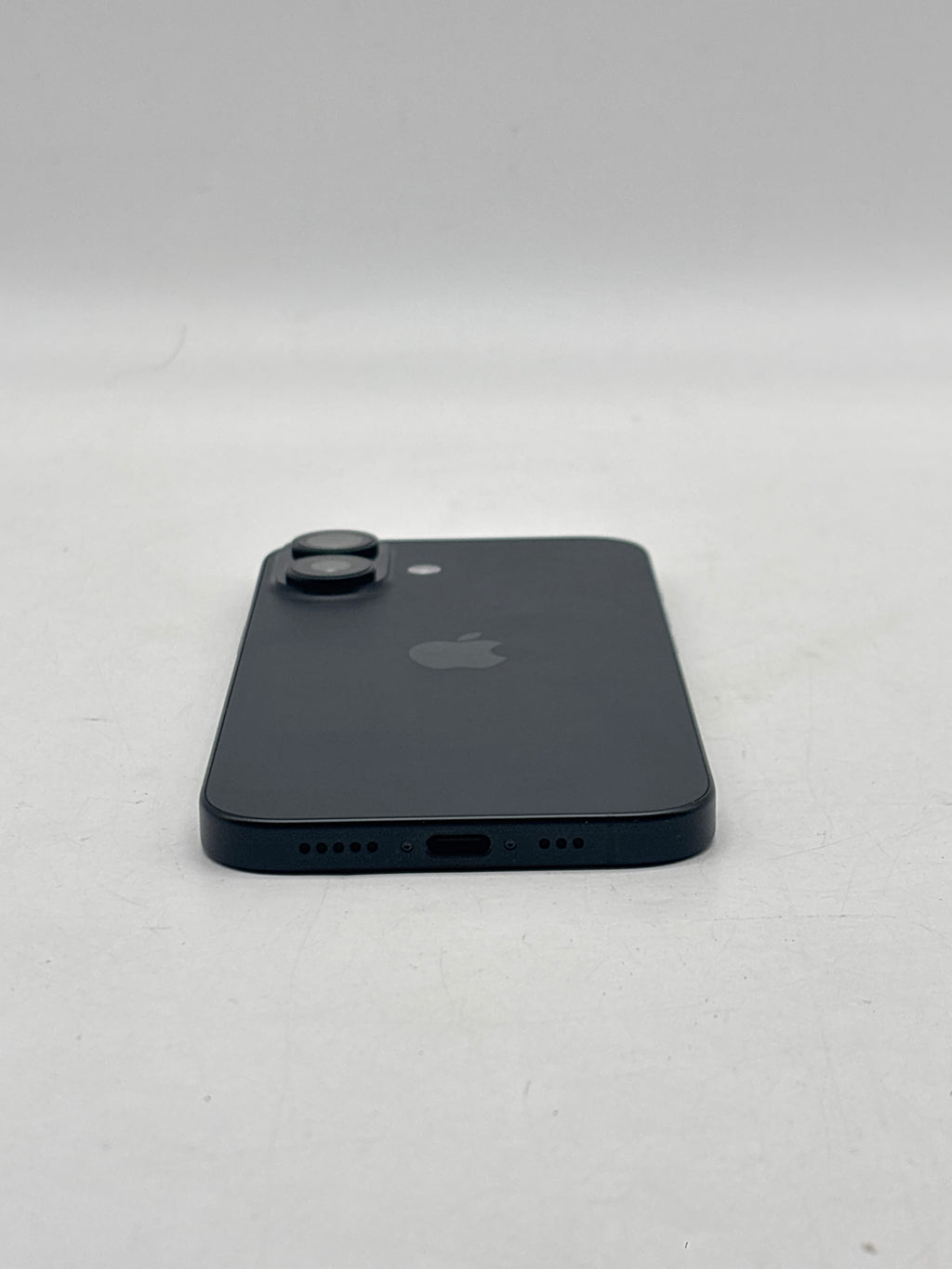 Apple iPhone 16 6.1" A3081 128GB AT&T Black - MDM Locked