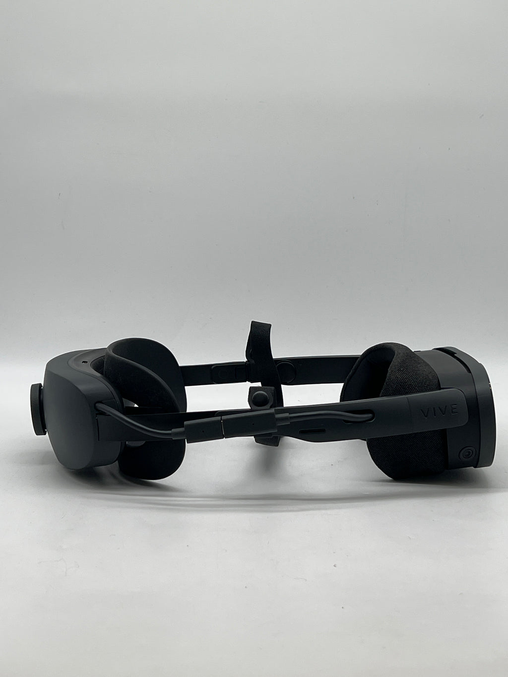 HTC Vive XR Elite 128GB Standalone All-in-One VR Headset Black - Used