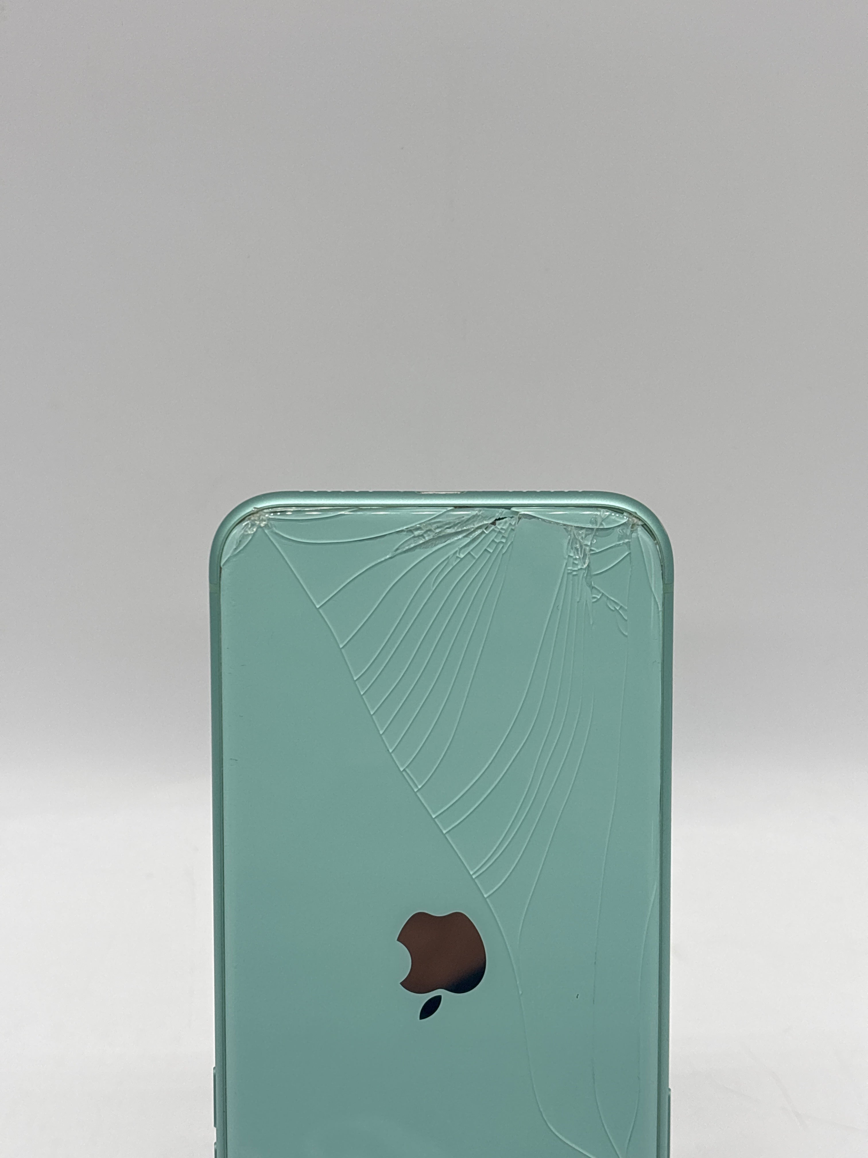 Apple iPhone 11 128 GB Green Unlocked - For Parts (Read DESC)