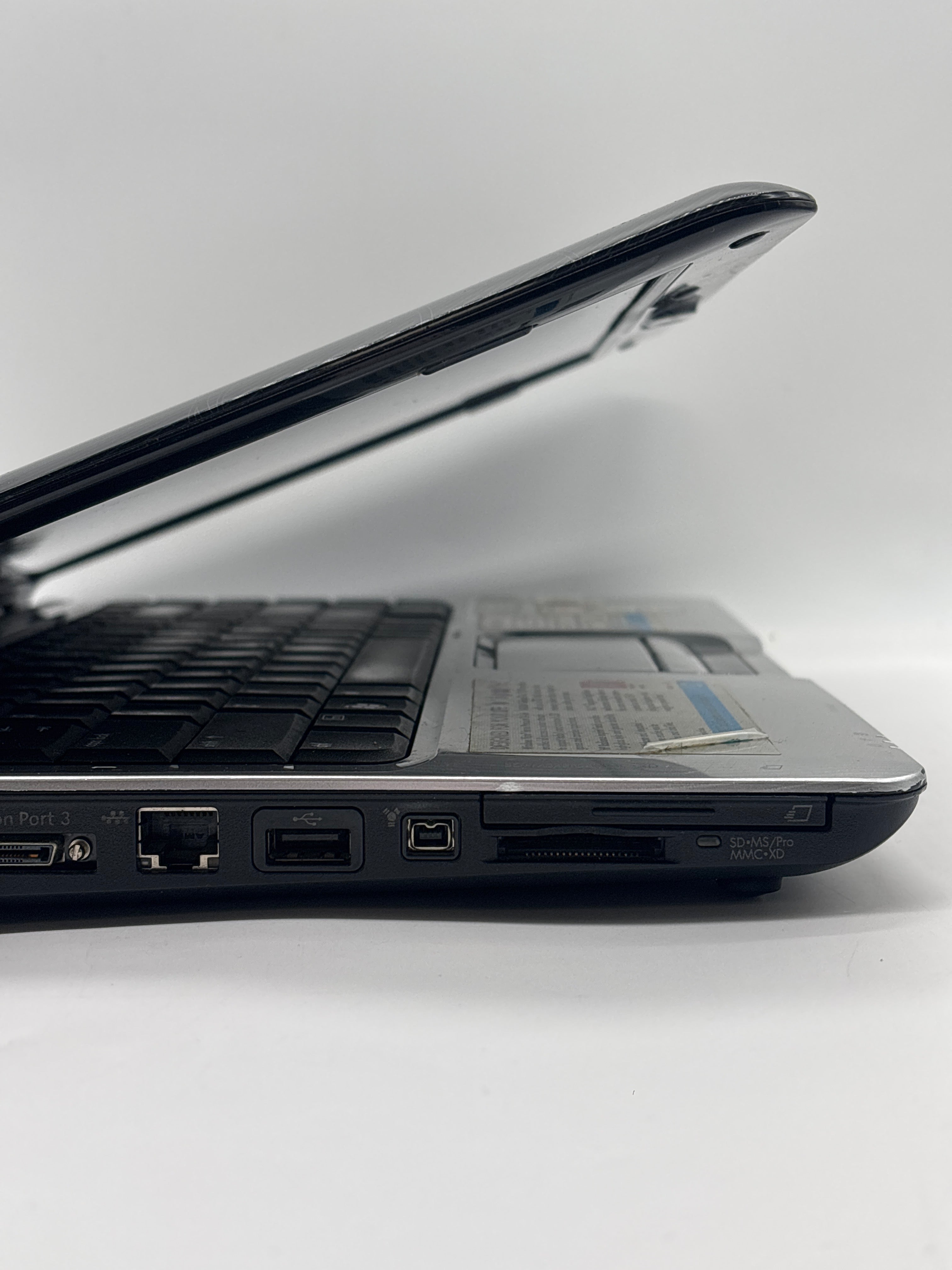 HP Pavillion dv2000 AMD Turion 64 X2 4GB RAM 500GB HDD