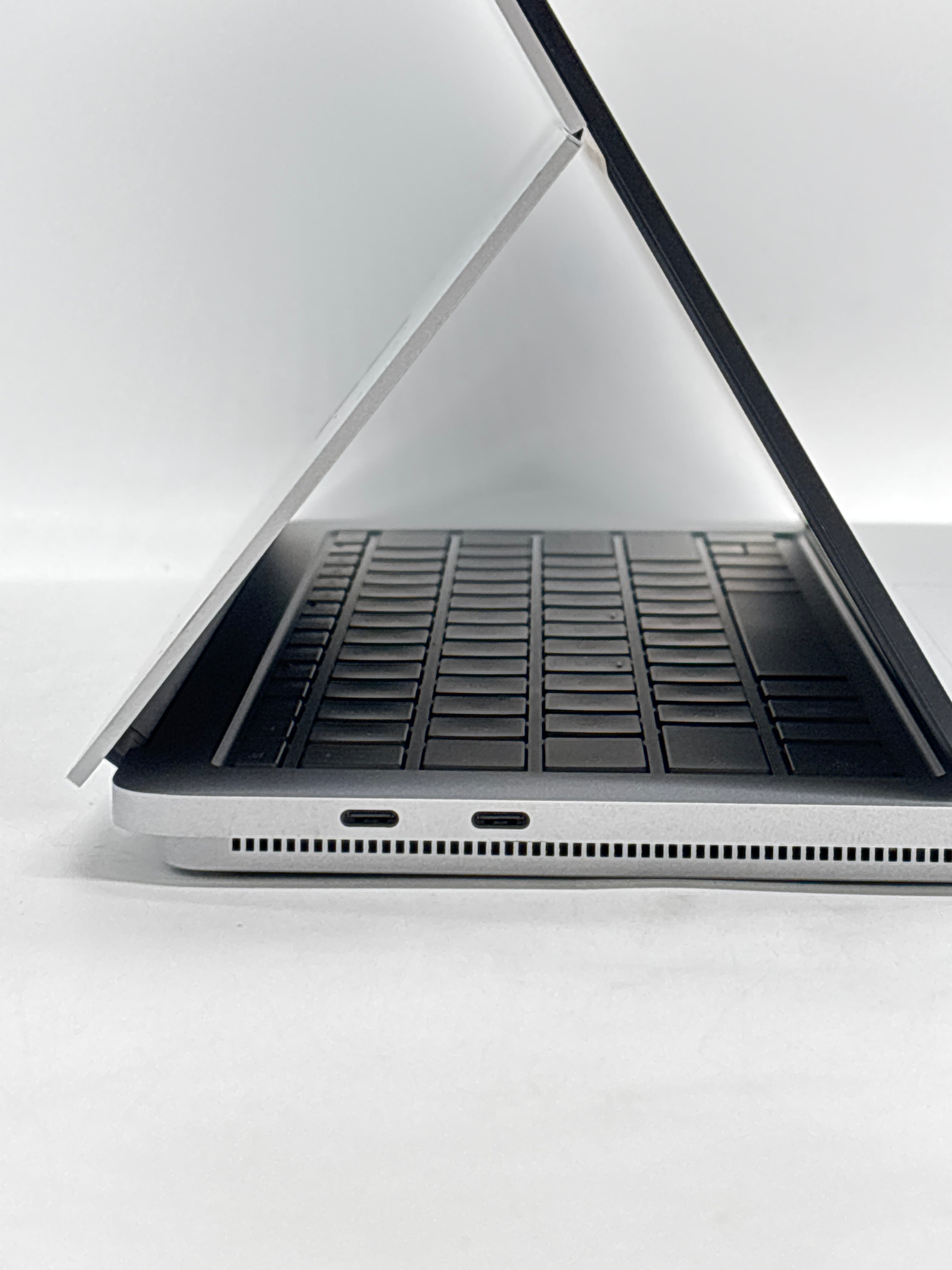 Microsoft Surface Laptop Studio i7-11370H 16GB RAM 512GB SSD Silver - Used