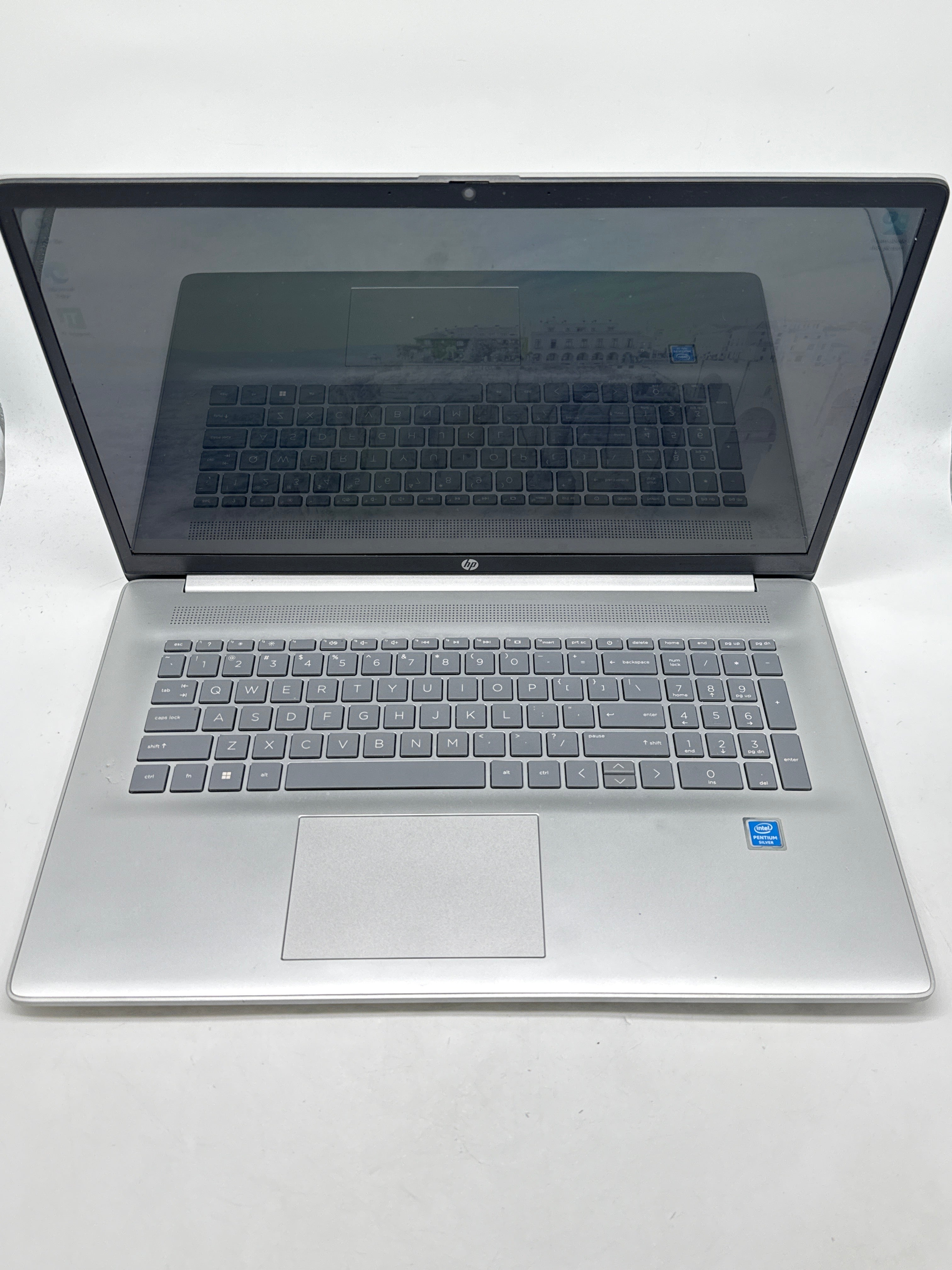 HP Laptop 17-cn0xxx 17.3" Pentium Silver N5030 4GB RAM 128GB SSD - Used