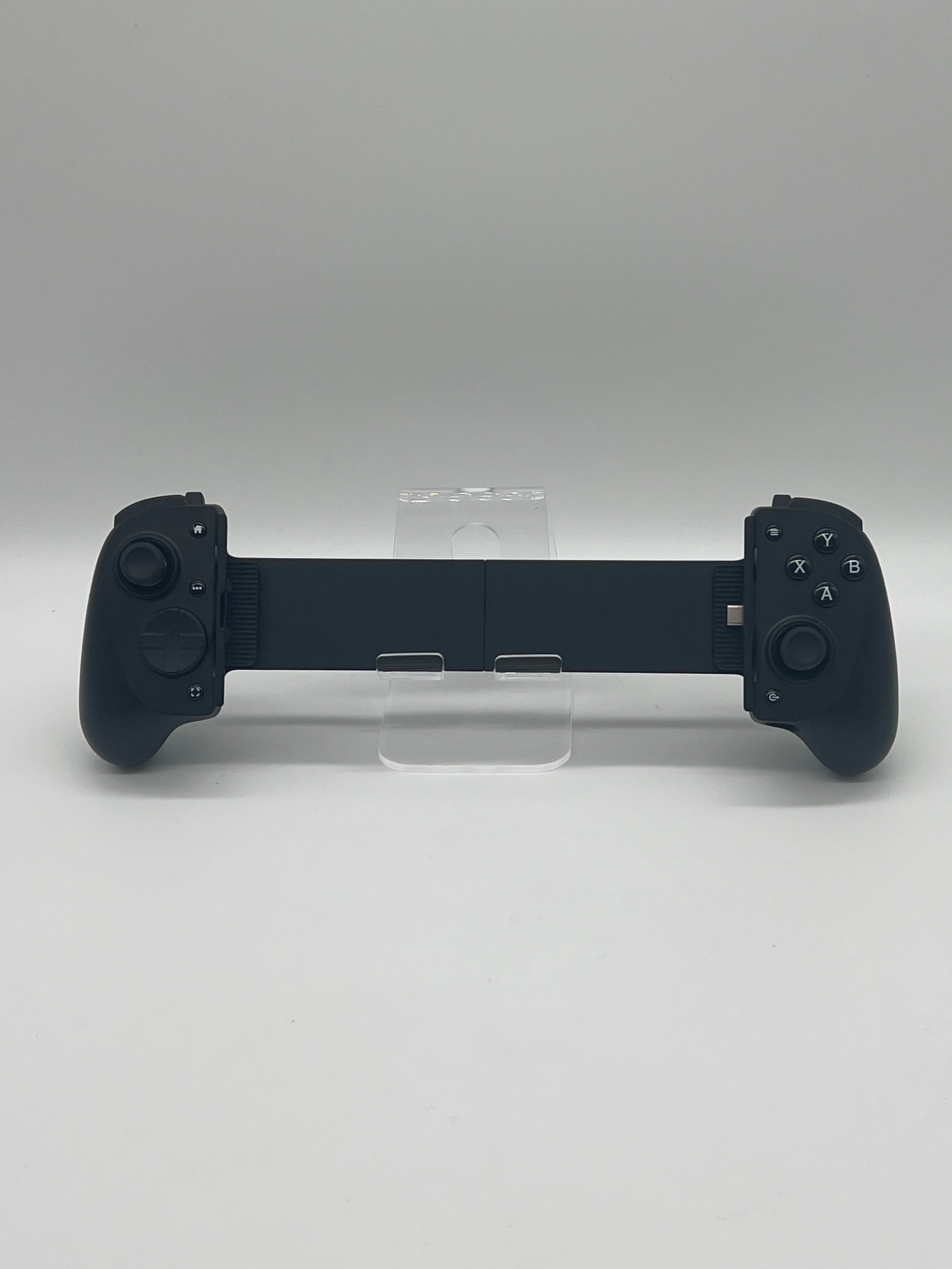 Razer Kishi V3 Pro XL Video Game Accessory Black RZ06-05470100 Used