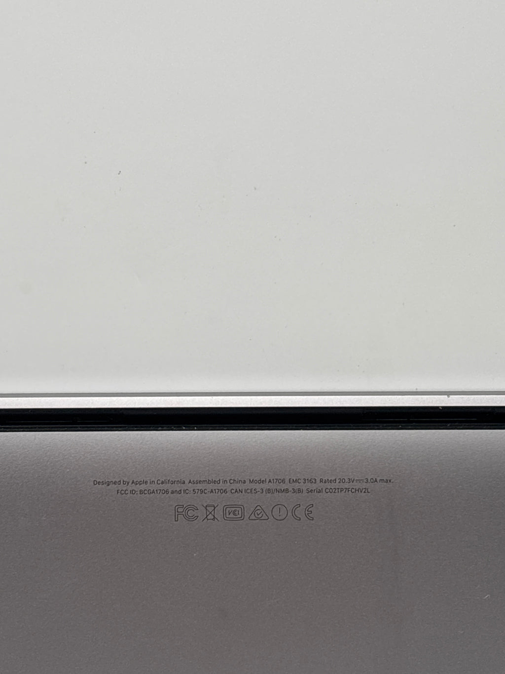 Apple MacBook Pro 13" A1706 i5 8GB RAM 256GB SSD - For Parts (Read)