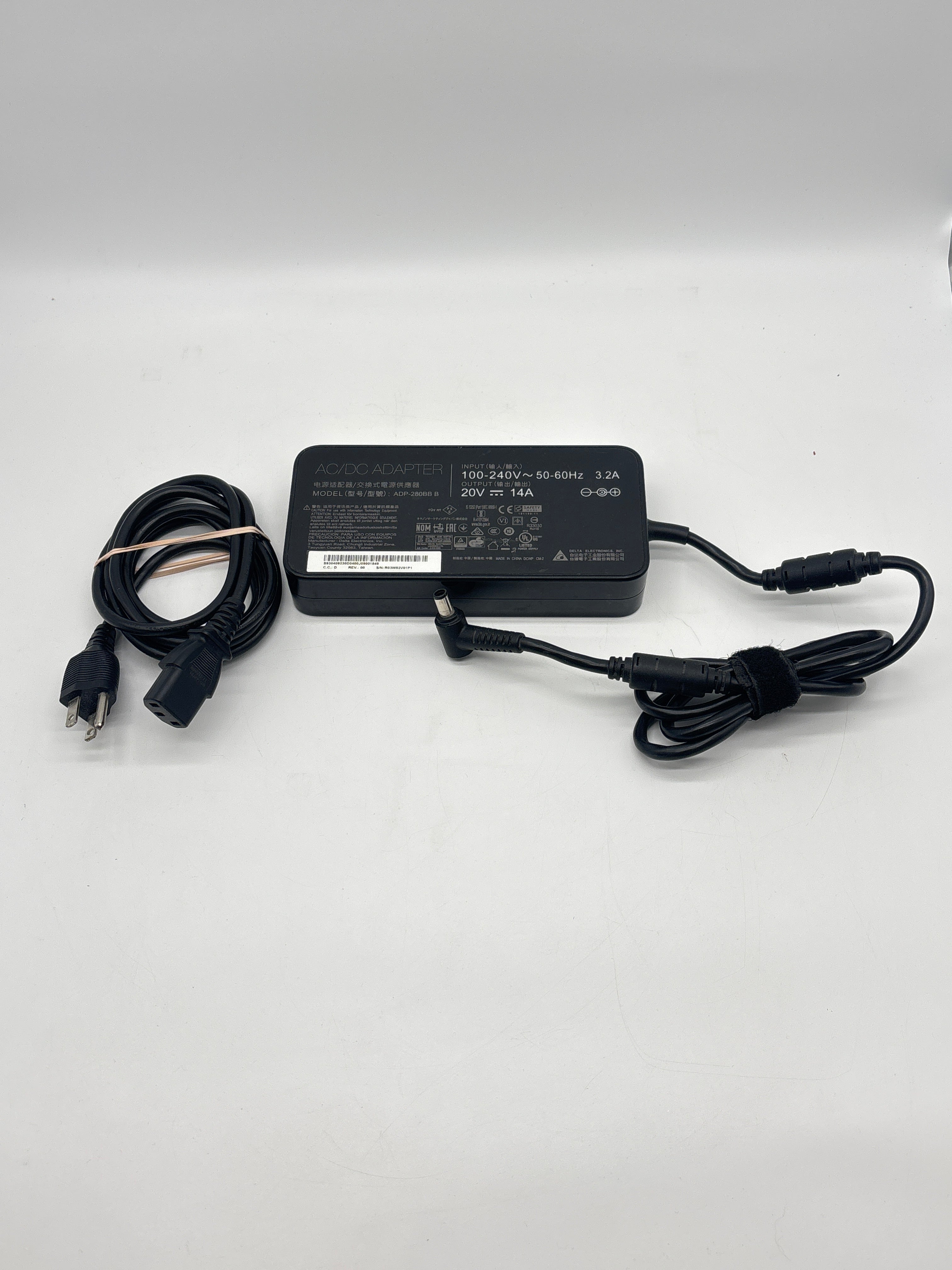 MSI GE63 Raider RGB 9SG i7 32GB RAM 512SSD RTX 2080 With Box - For Parts (Read DESC)