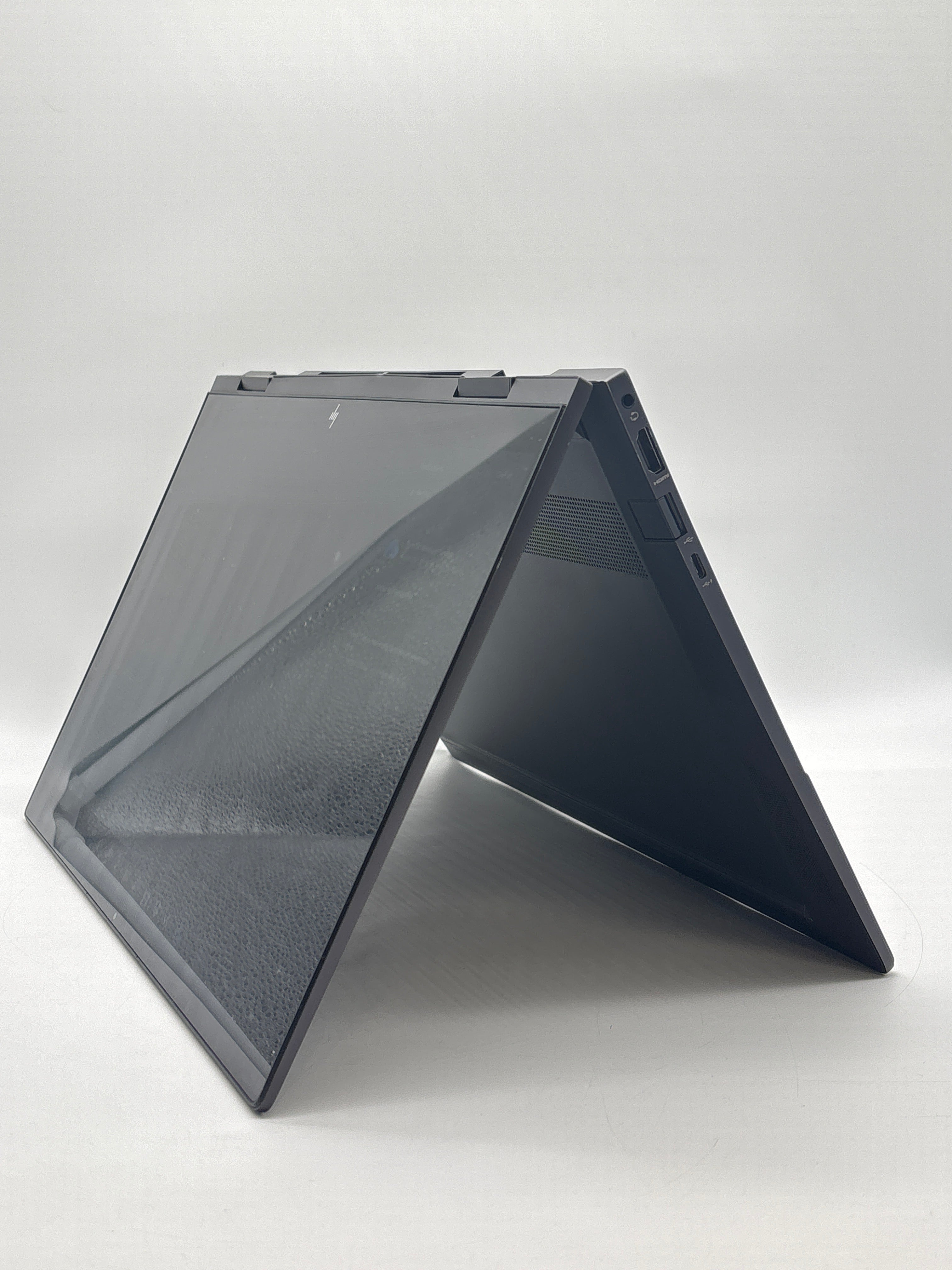HP ENVY x360 AMD Ryzen 5 4500U 8GB RAM 256GB SSD