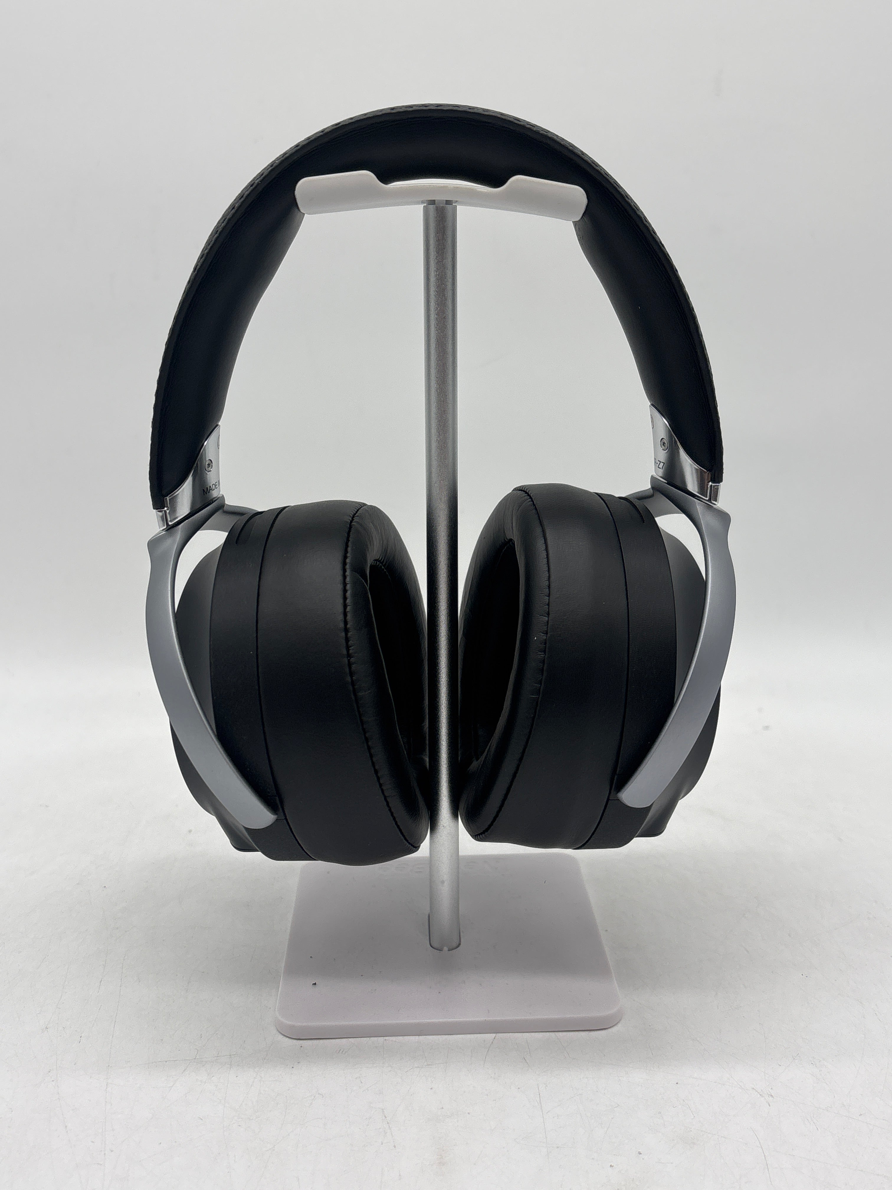 Sony MDR-Z7 Over-Ear High Resolution Audiophile Headphones - For Parts (Left speaker issues)