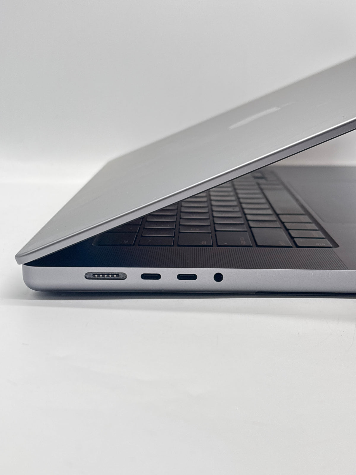 Apple MacBook Pro 16" M2 Max 32GB RAM 1TB SSD Space Gray - Used