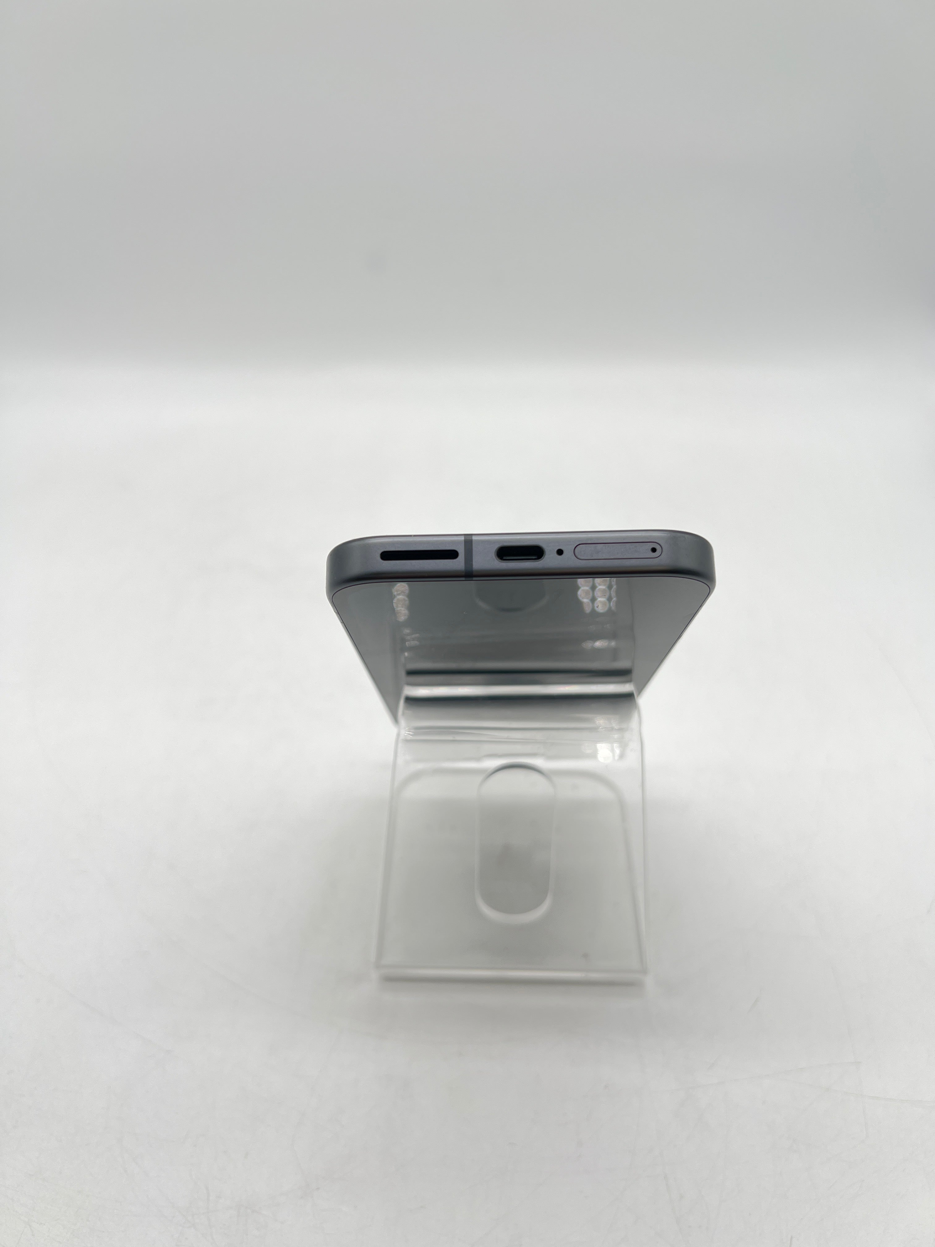 Google Pixel 9a 6.3in 128GB Gray - For parts (BAD ESN)