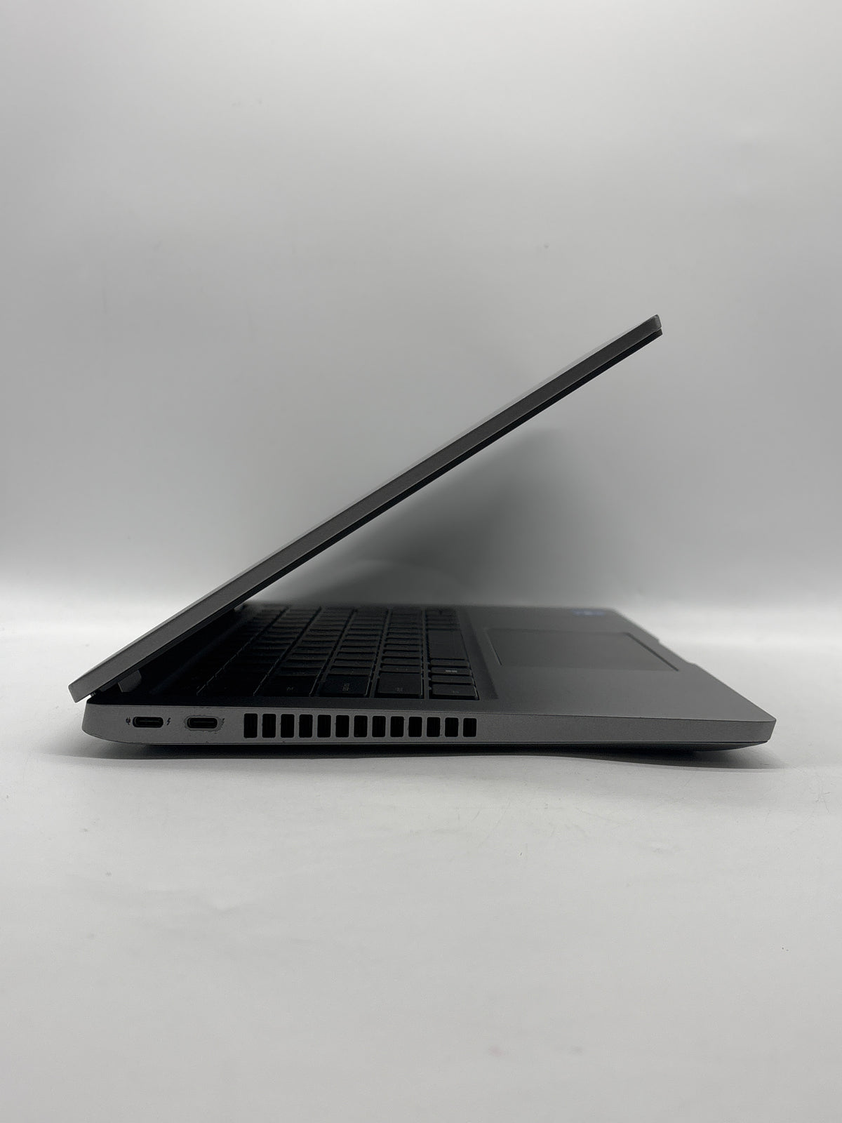 Dell Latitude 5430 13" Intel Core i5-1235U 16GB RAM 512GB SSD Gray - Used